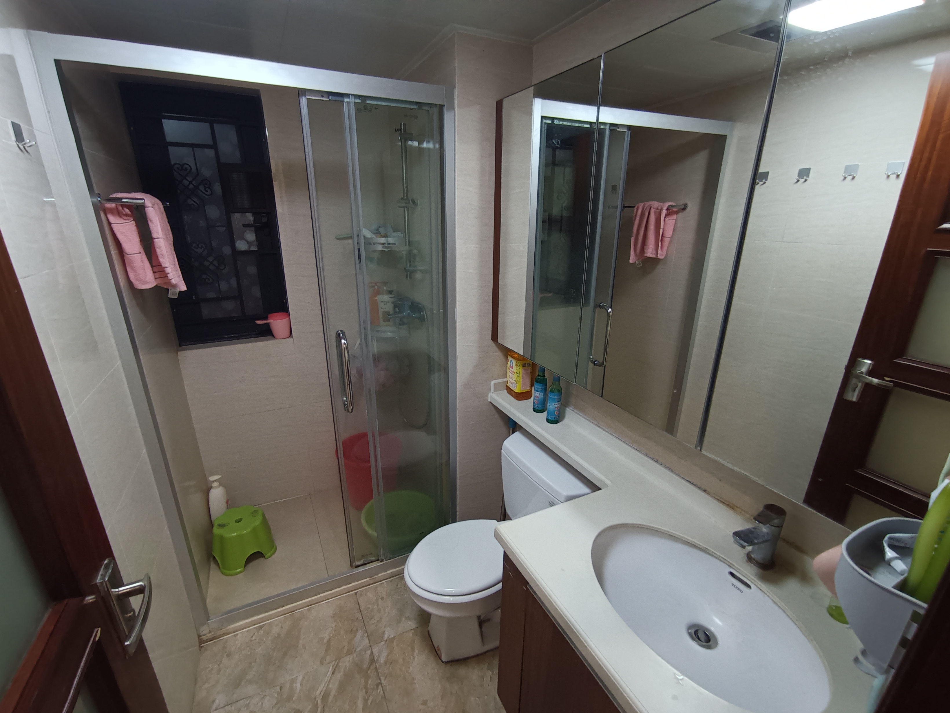 中海锦城 3室2厅2卫 165.0万 中海锦城 3室2厅2卫 165.0万客厅