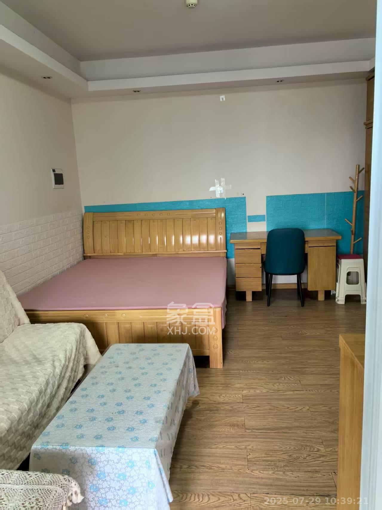 罗马国际公寓  1室1厅1卫    1200.0元/月 罗马国际公寓  1室1厅1卫    1200.0元/月