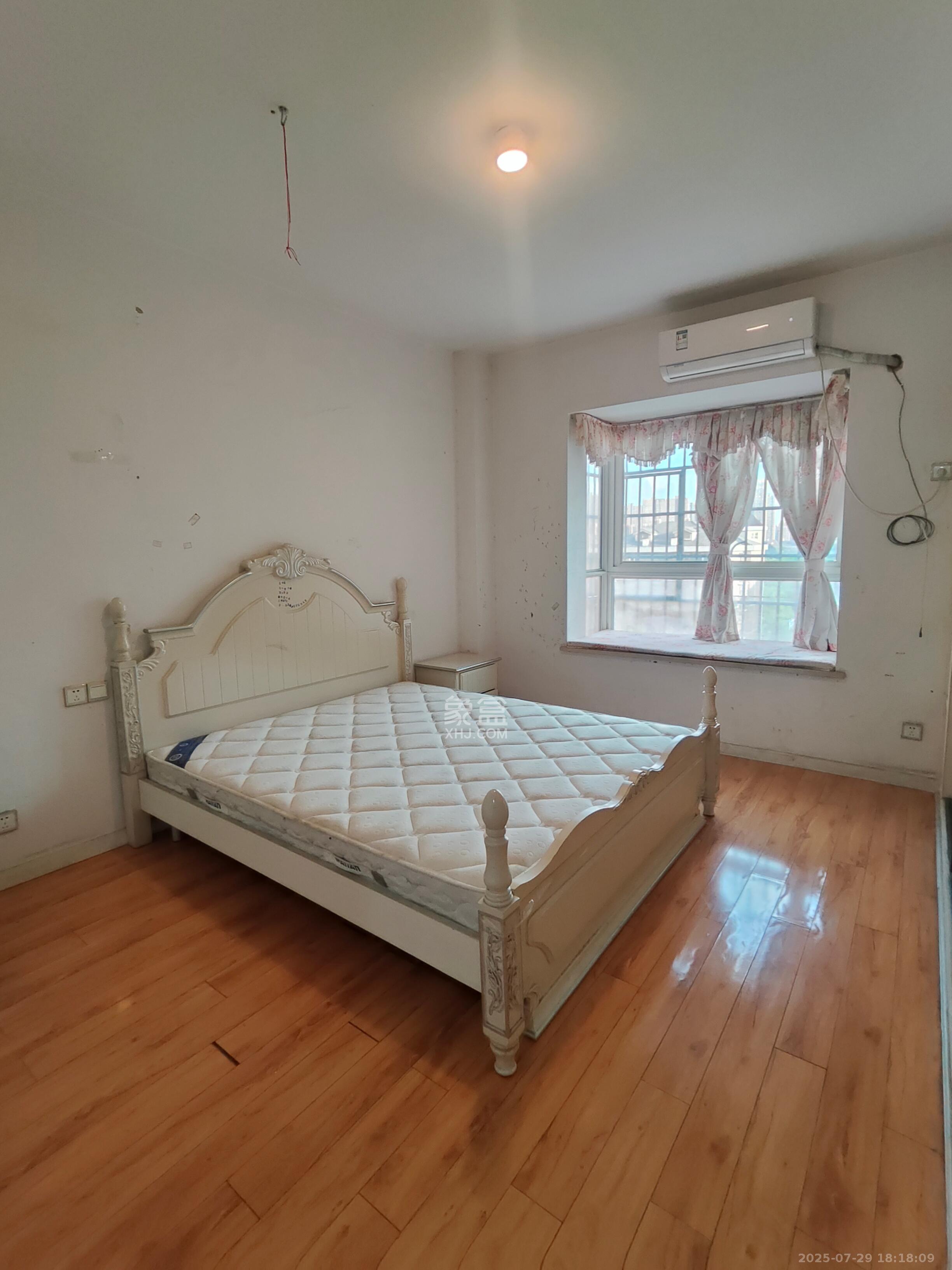 东城名苑  3室2厅2卫    1500.0元/月 东城名苑  3室2厅2卫    1500.0元/月室内图