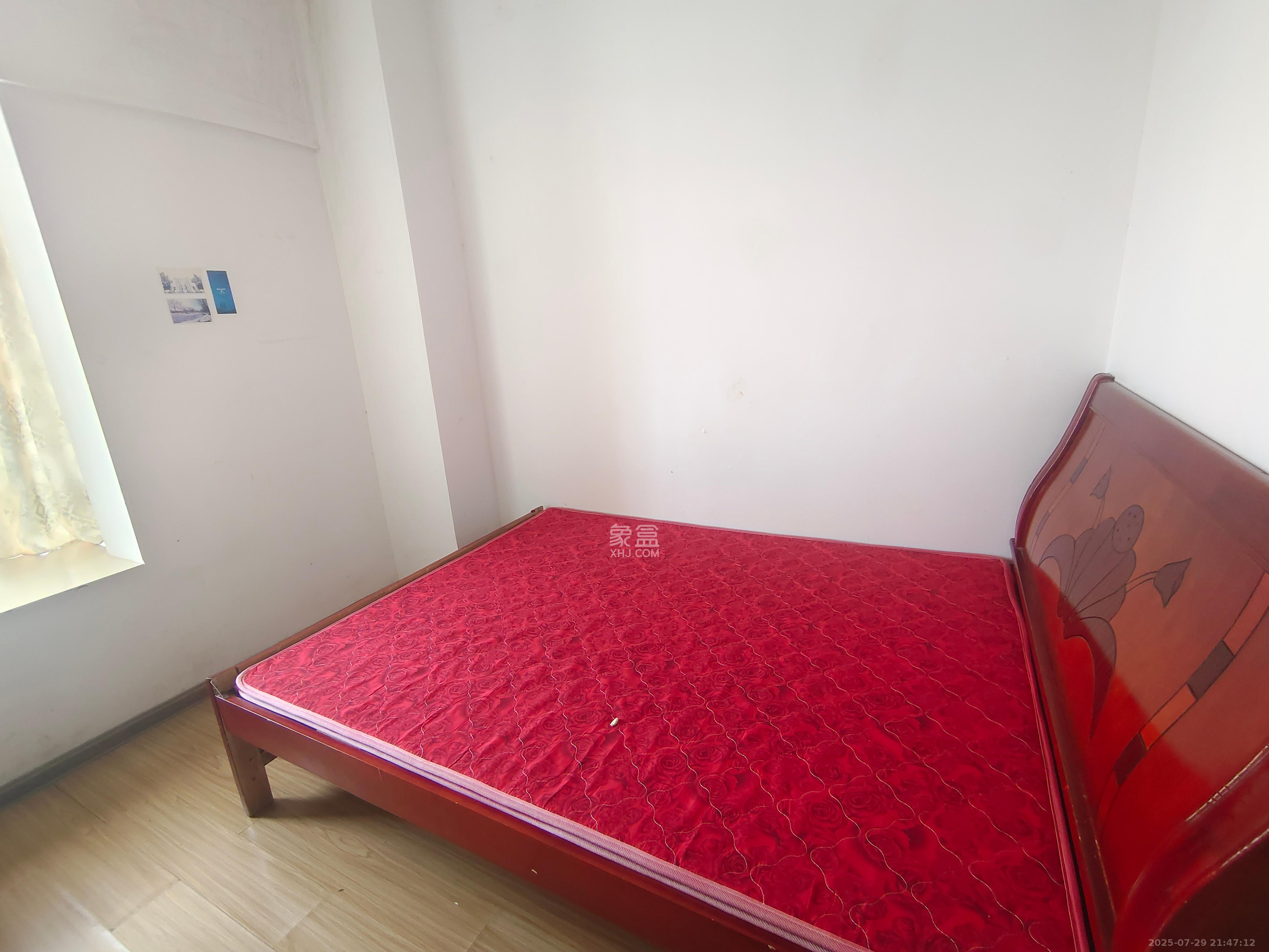 极目楚天 2室2厅1卫 2500.0元/月 极目楚天 2室2厅1卫 2500.0元/月室内图