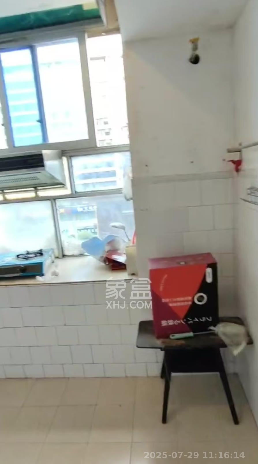 省委五区宿舍  3室2厅1卫    2300.0元/月 省委五区宿舍  3室2厅1卫    2300.0元/月室内图