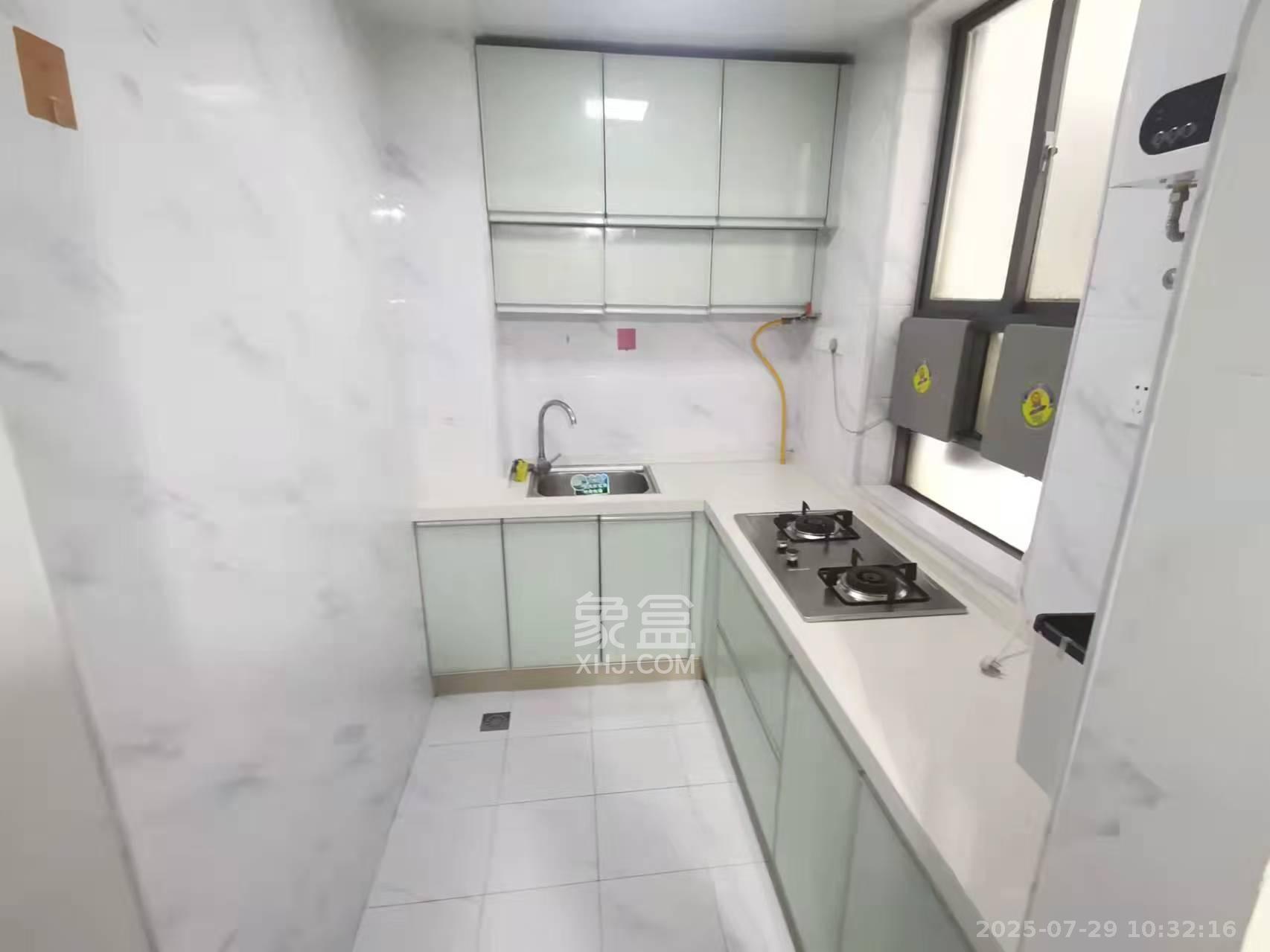 长沙市自来水公司住宅小区(白沙路119号) 2室1厅1卫 2200.0元/月 长沙市自来水公司住宅小区(白沙路119号) 2室1厅1卫 2200.0元/月室内图