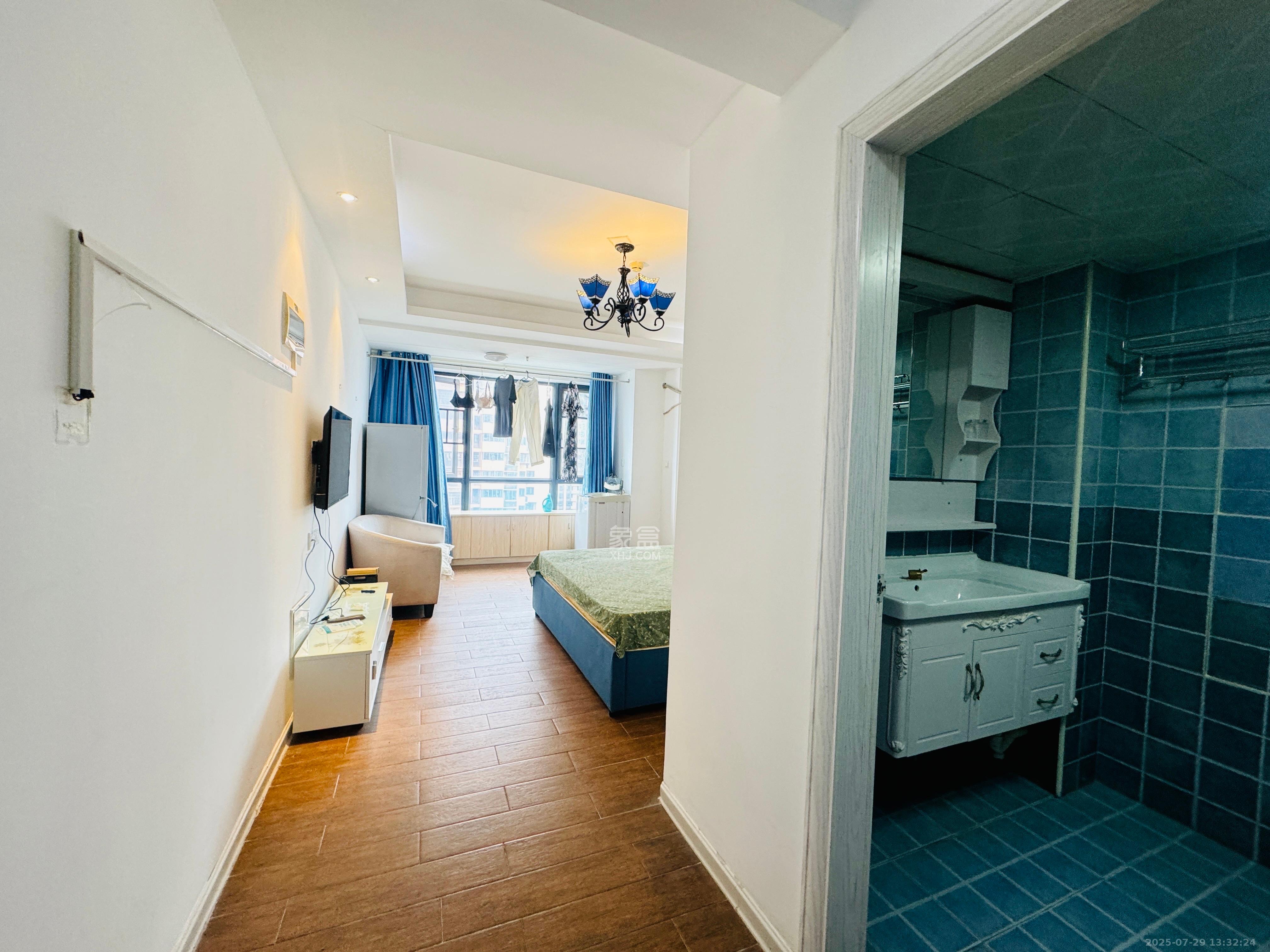 佳兴国际汇 1室1厅1卫 1700.0元/月 佳兴国际汇 1室1厅1卫 1700.0元/月室内图