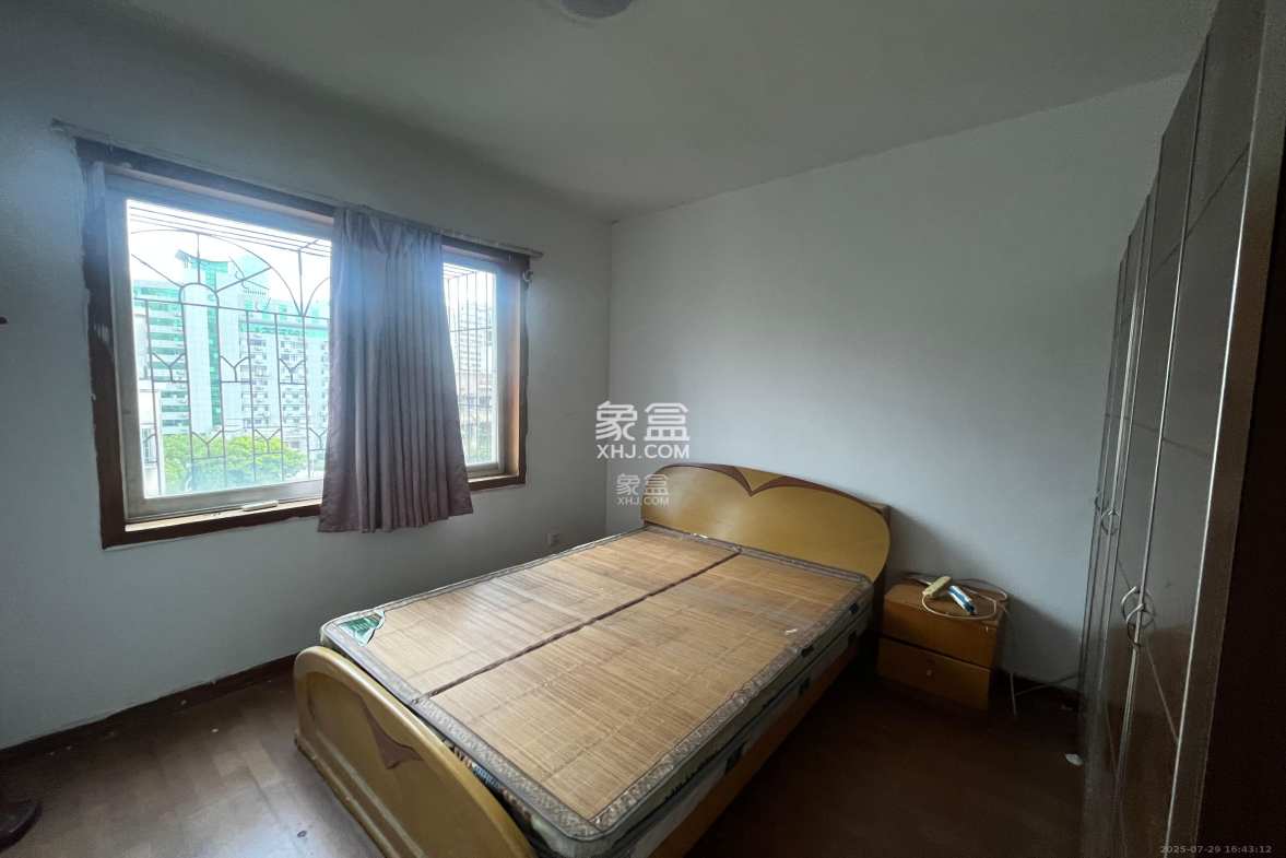 长沙市邮政宿舍(古汉邮局宿舍)  3室2厅2卫    1200.0元/月 长沙市邮政宿舍(古汉邮局宿舍)  3室2厅2卫    1200.0元/月室内图