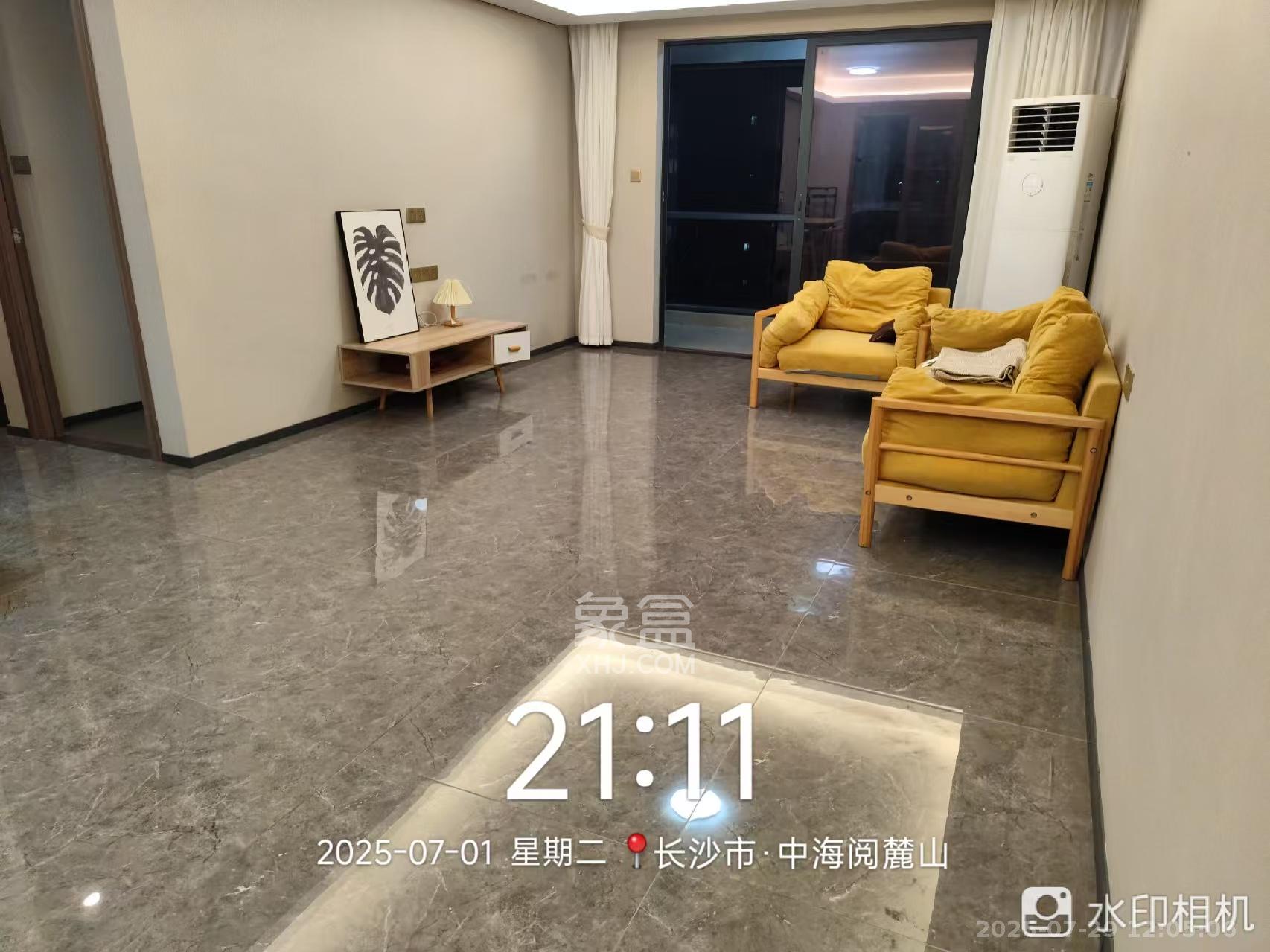 中海阅麓山二期  4室2厅2卫    3500.0元/月室内图