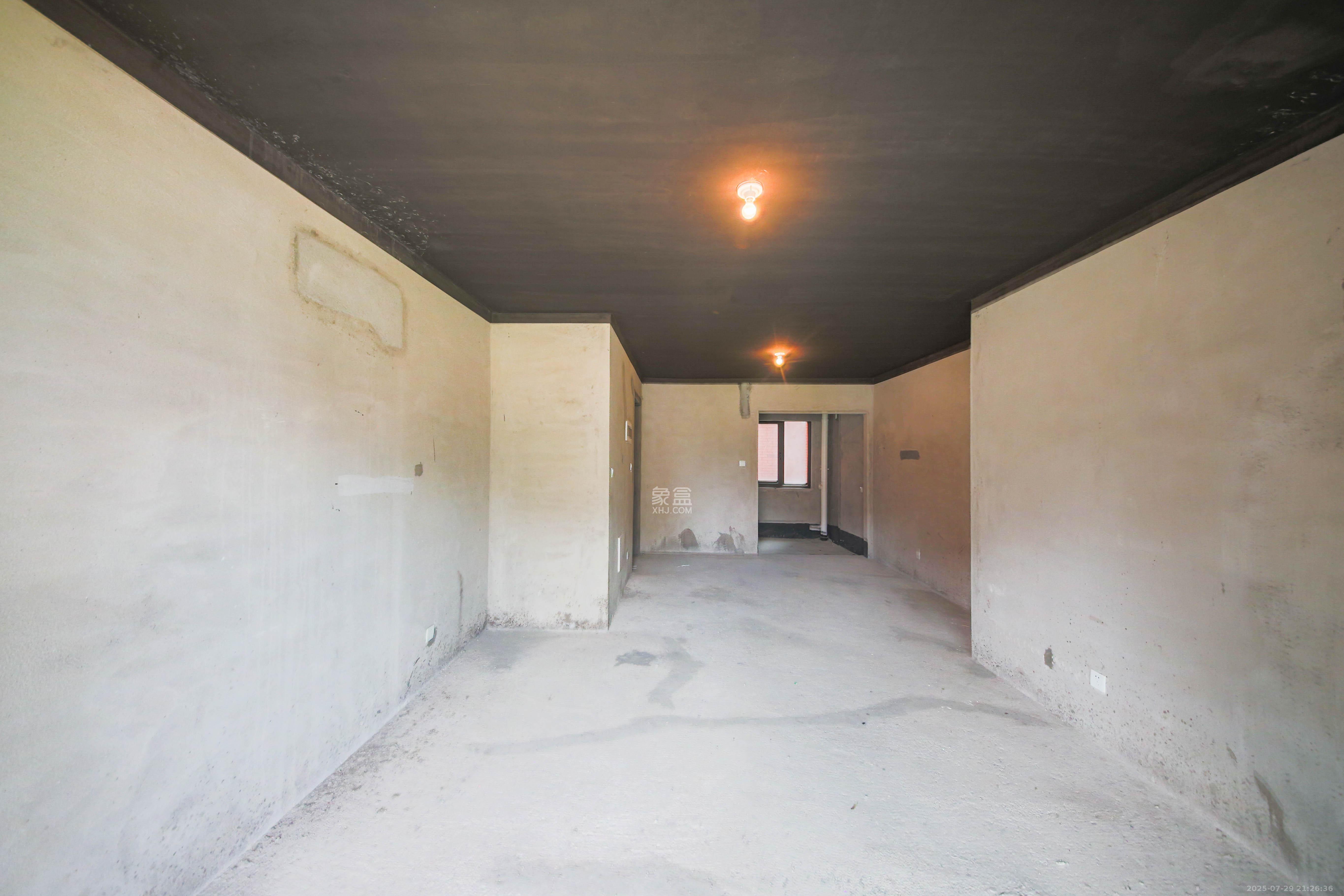 香缇雅苑(鑫远翡丽郡二期)  3室2厅2卫    168.0万 香缇雅苑(鑫远翡丽郡二期)  3室2厅2卫    168.0万