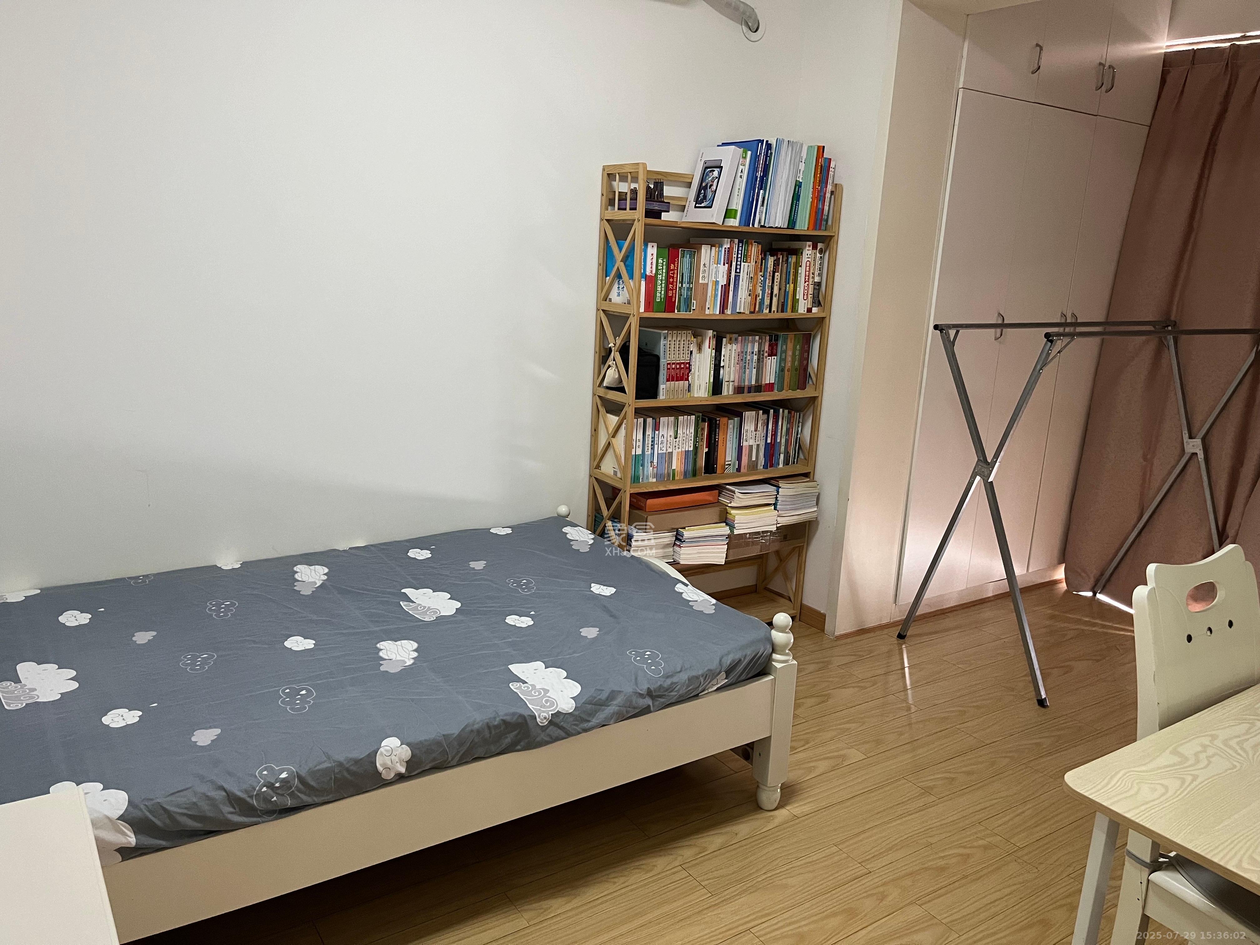 长城非常生活  3室2厅1卫   3200.00元/月室内图