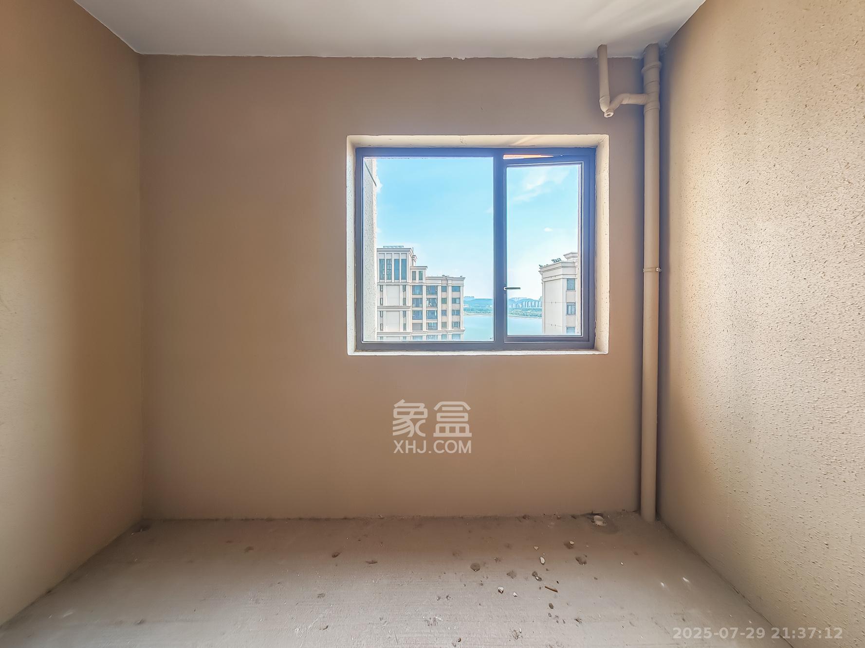 长沙雅居乐花园 3室2厅2卫 90.0万 长沙雅居乐花园 3室2厅2卫 90.0万卧室