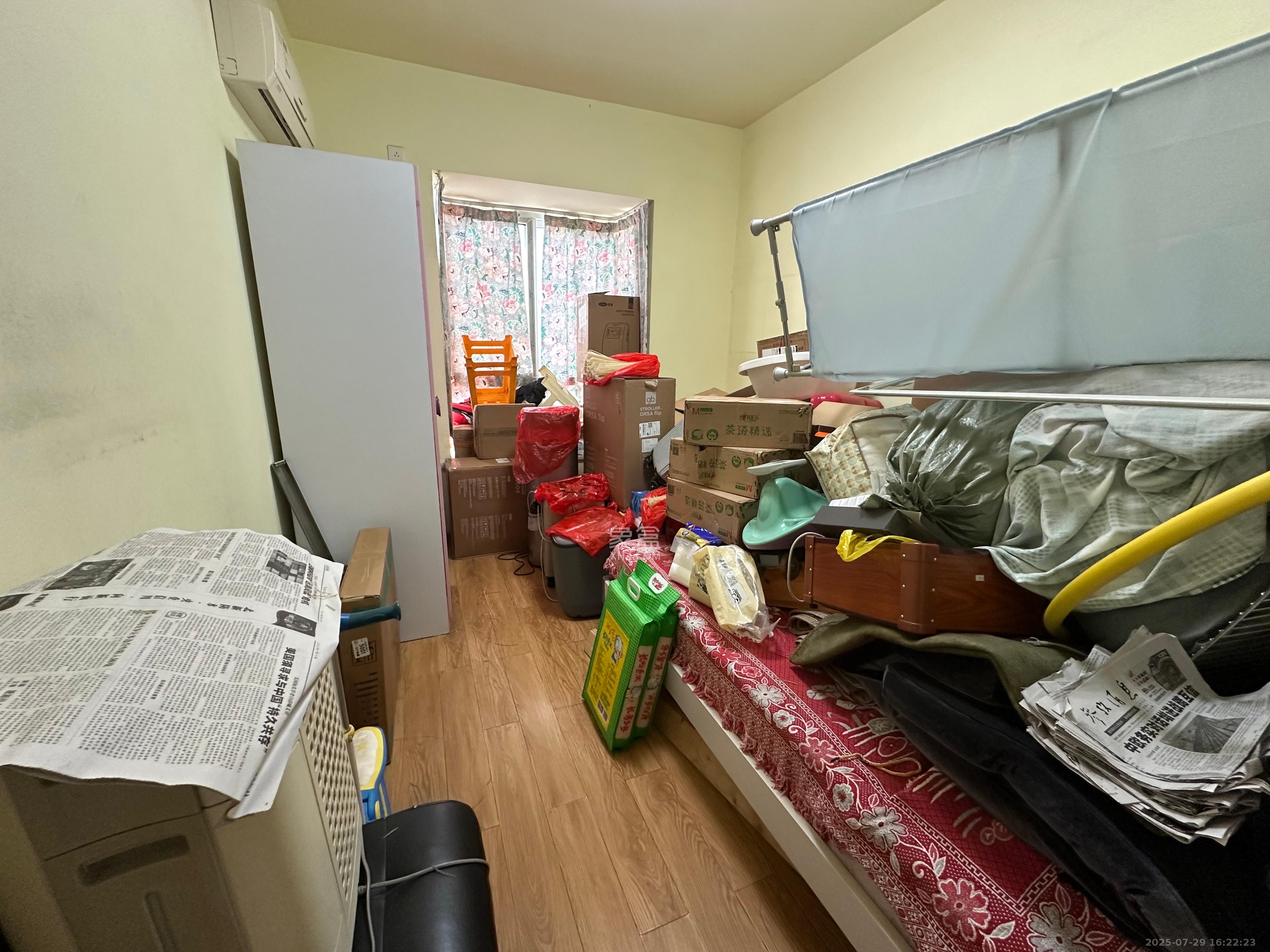 鄱阳小区  3室2厅2卫    2000.0元/月 鄱阳小区  3室2厅2卫    2000.0元/月室内图