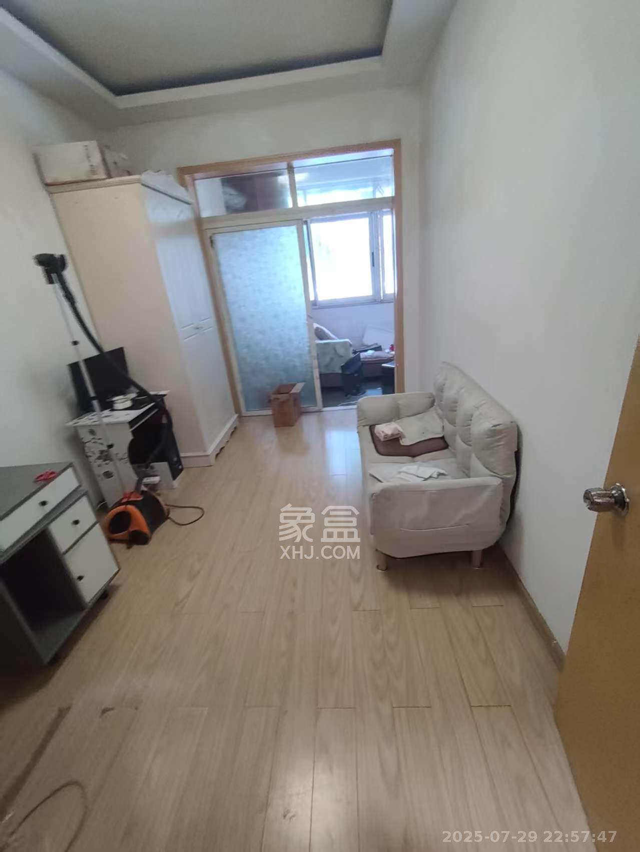 荷花园财政厅单位宿舍  3室1厅1卫   2500.00元/月室内图