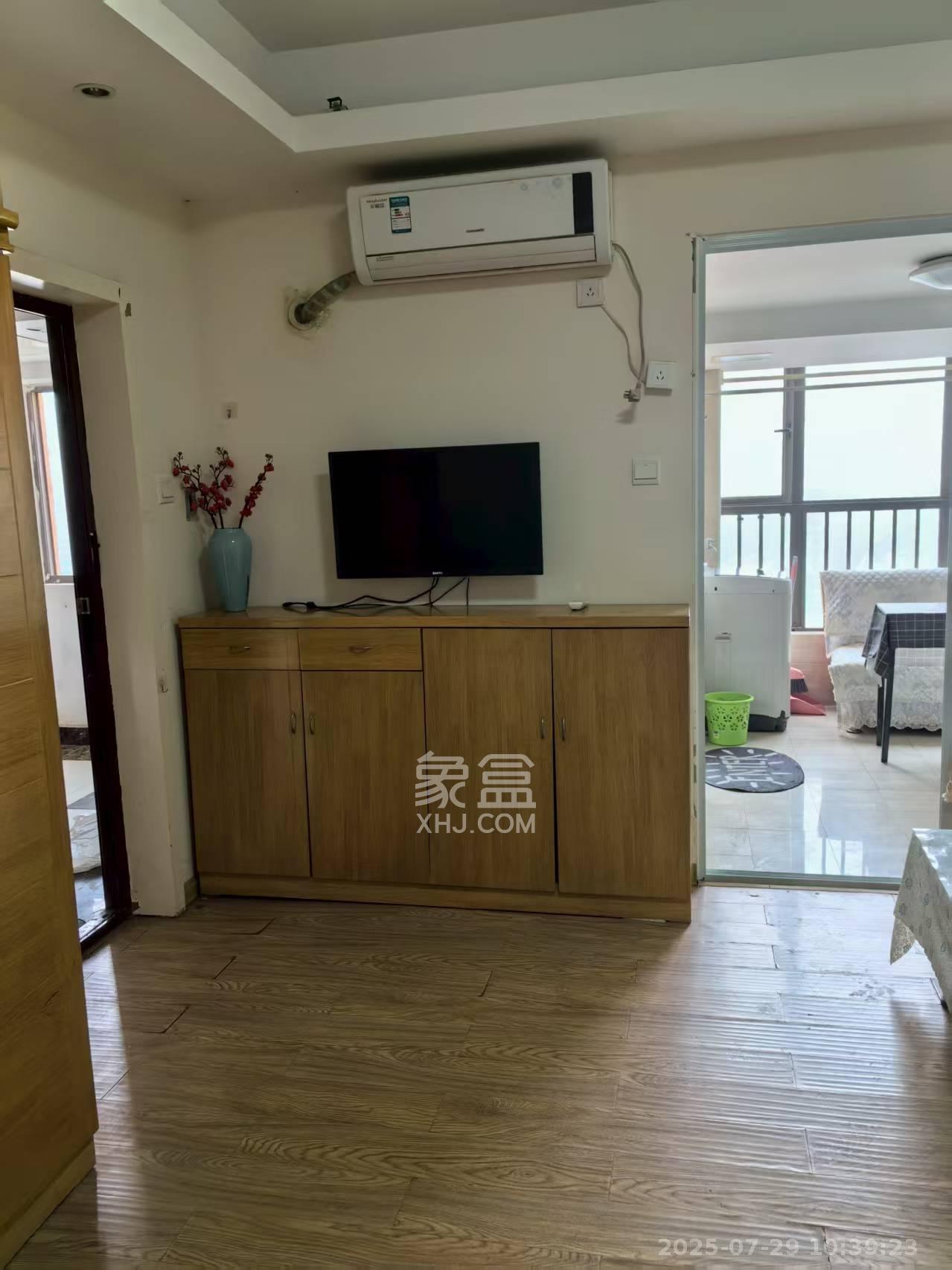 罗马国际公寓  1室1厅1卫    1200.0元/月 罗马国际公寓  1室1厅1卫    1200.0元/月室内图