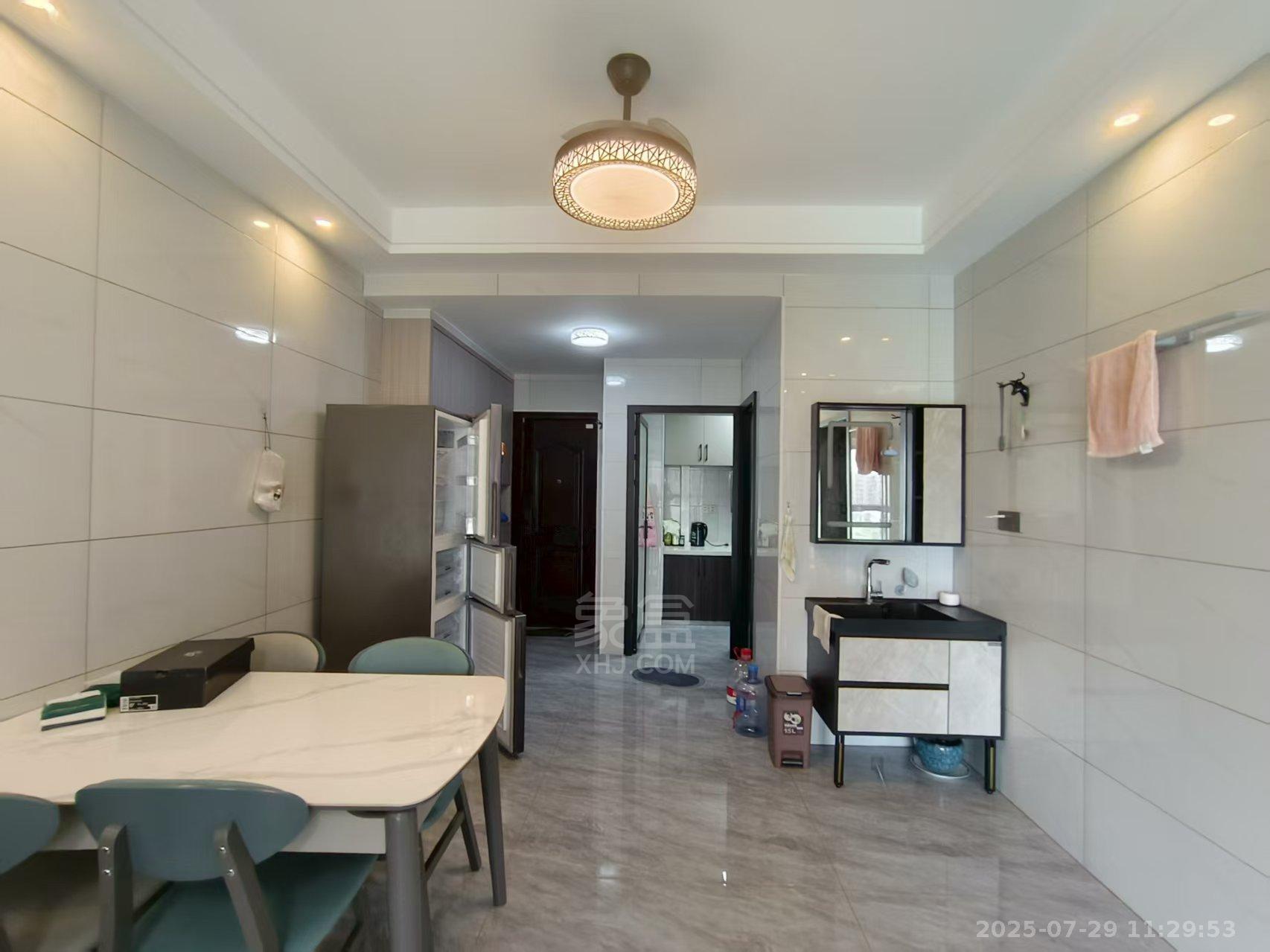 亿都时光 2室1厅1卫 1800.0元/月 亿都时光 2室1厅1卫 1800.0元/月室内图