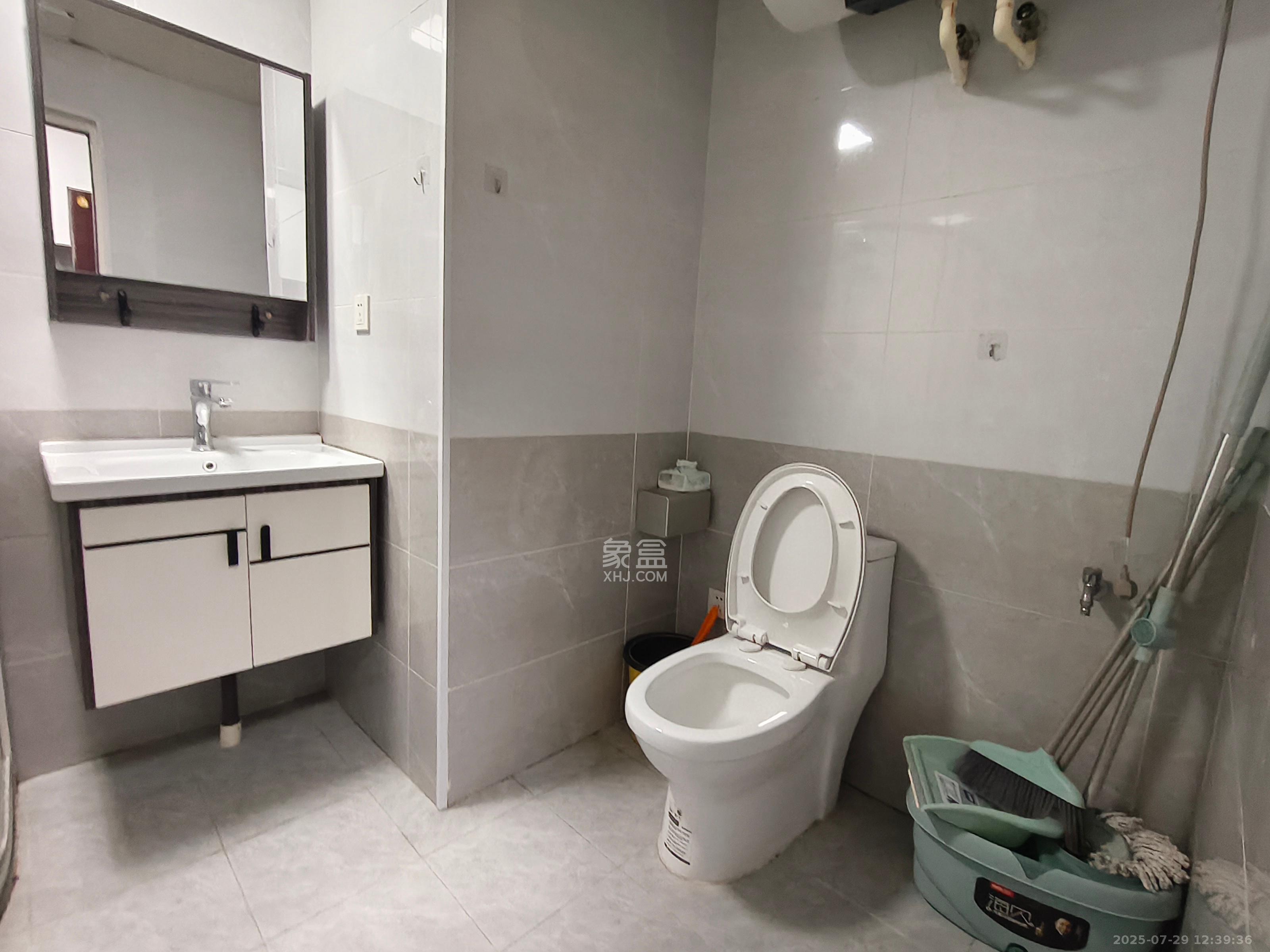 中建悦和城 1室1厅1卫 1550.0元/月 中建悦和城 1室1厅1卫 1550.0元/月室内图