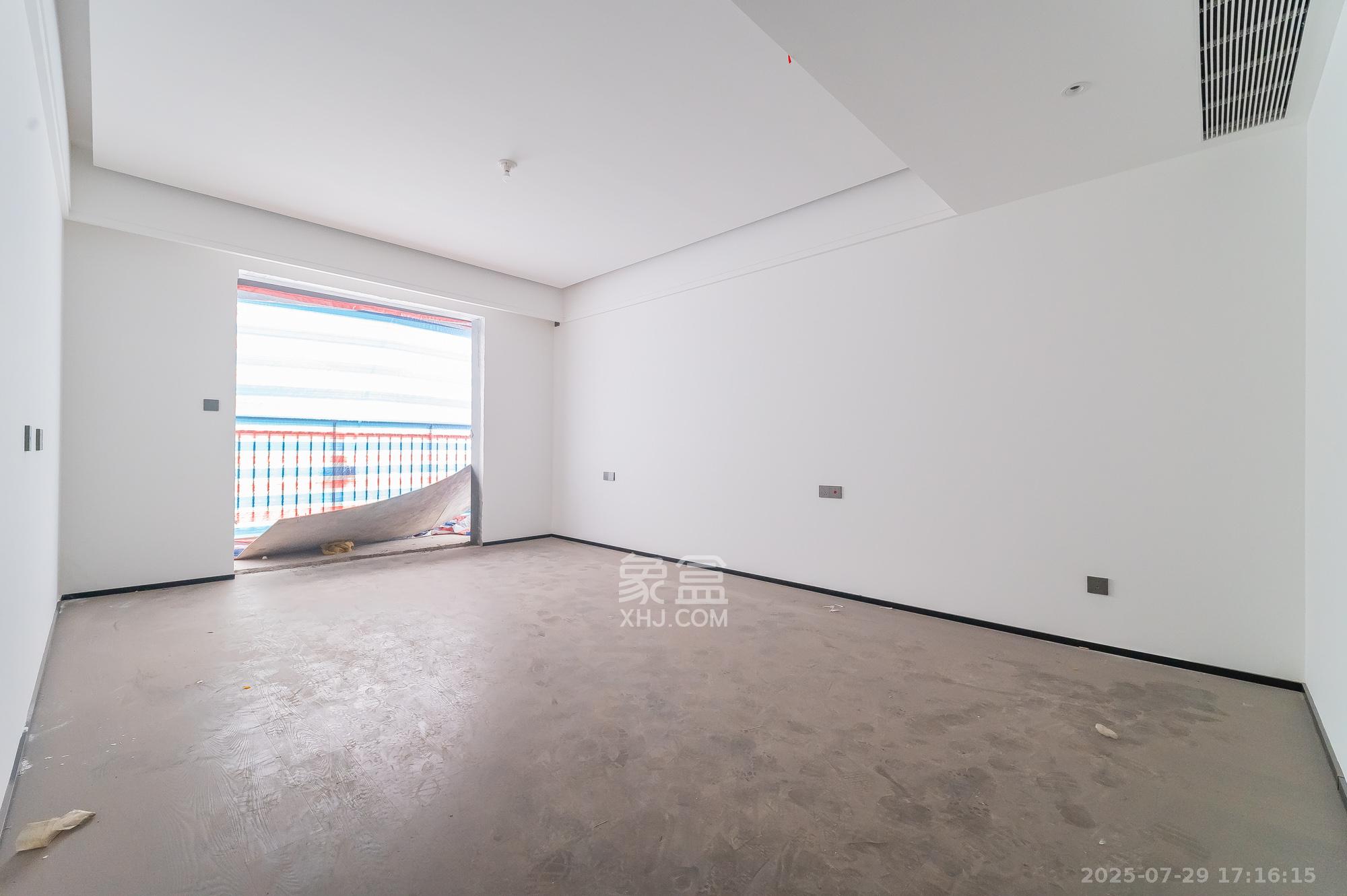 万科松湖天地  4室2厅3卫    395.0万 万科松湖天地  4室2厅3卫    395.0万其他