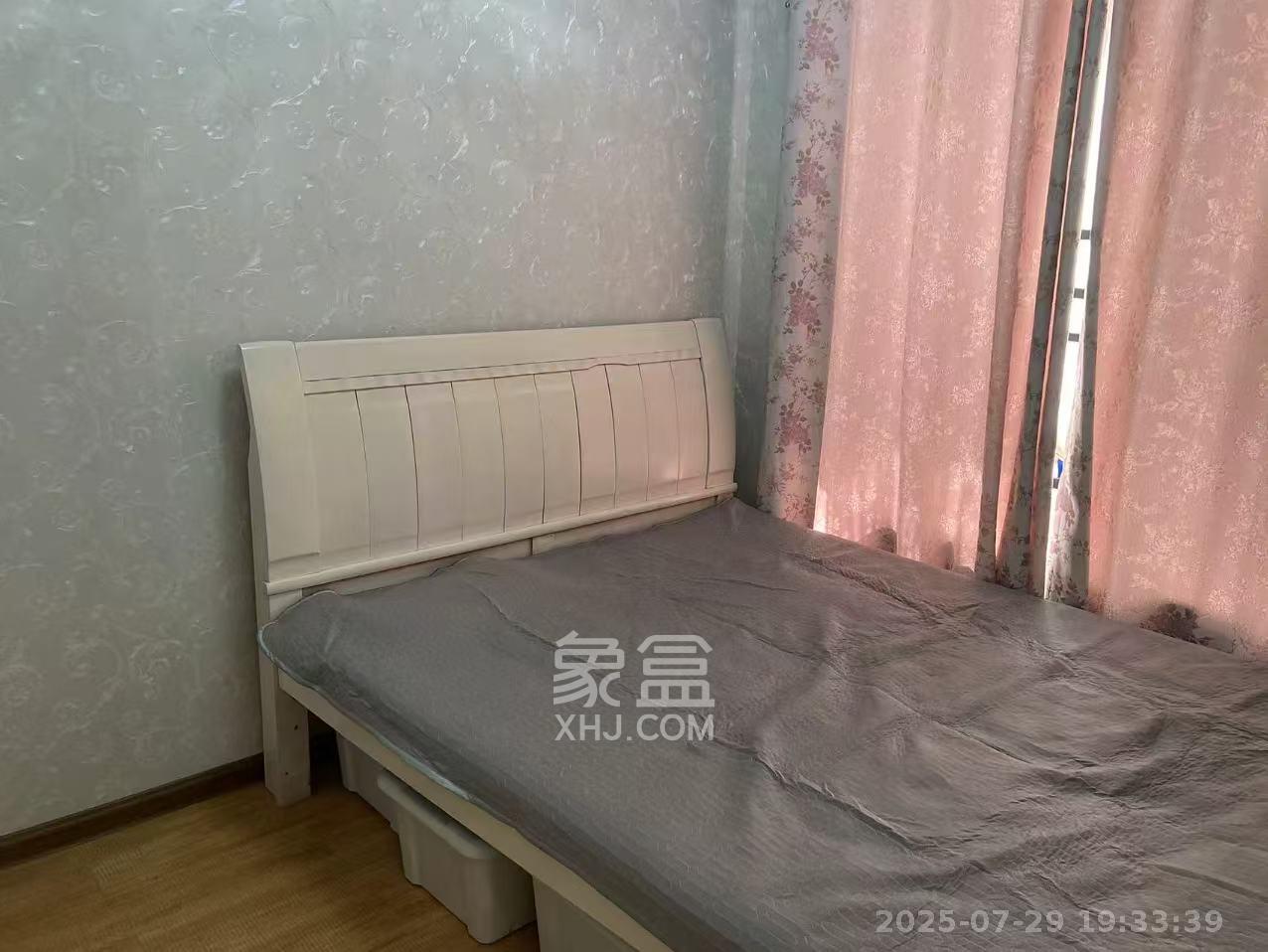 卓越蔚蓝海岸三期  2室2厅1卫   2400.00元/月室内图