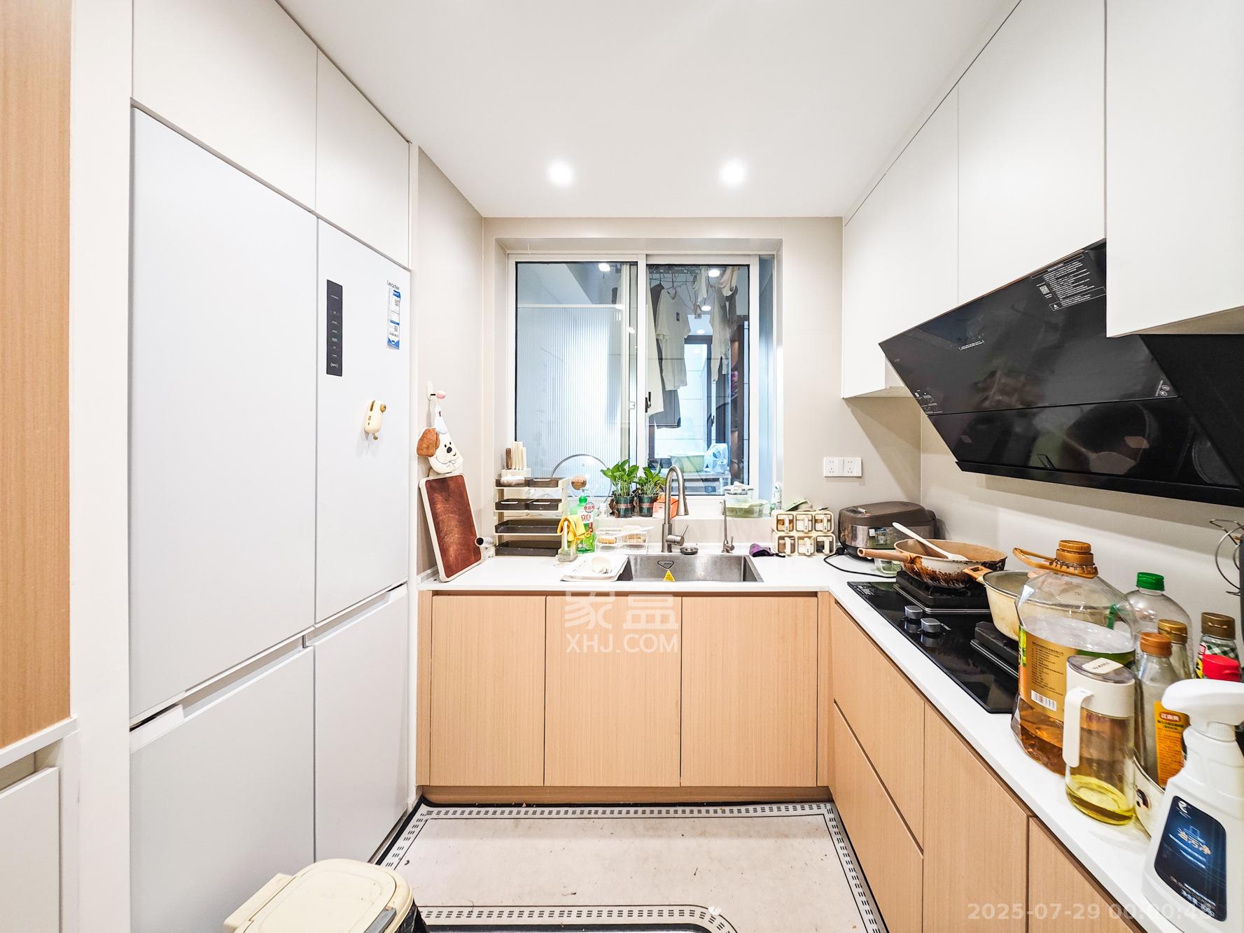 长沙北中心保利时代B区  3室2厅2卫    128.0万 长沙北中心保利时代B区  3室2厅2卫    128.0万厨房