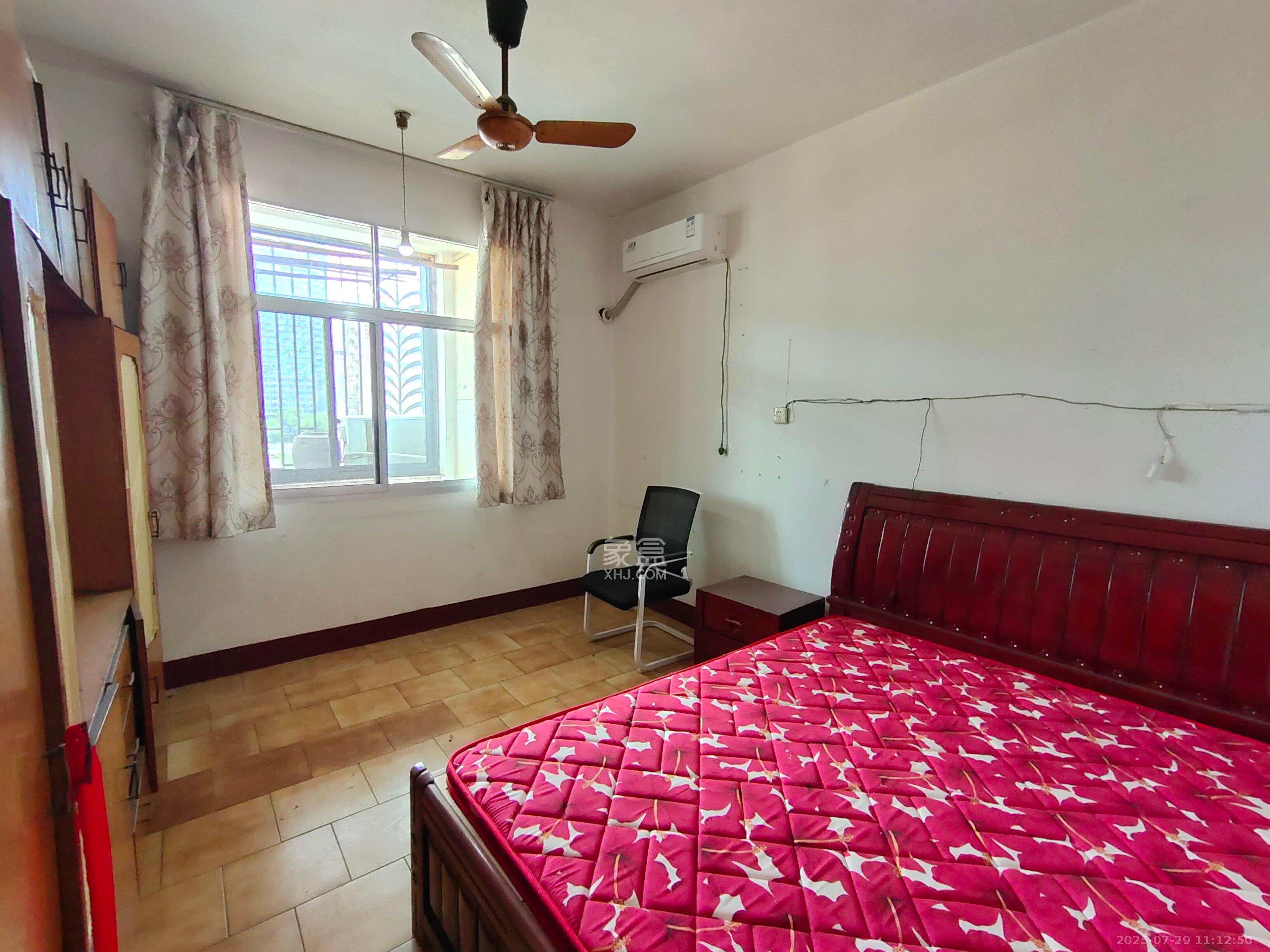 省委五区宿舍  3室2厅1卫    2300.0元/月 省委五区宿舍  3室2厅1卫    2300.0元/月室内图