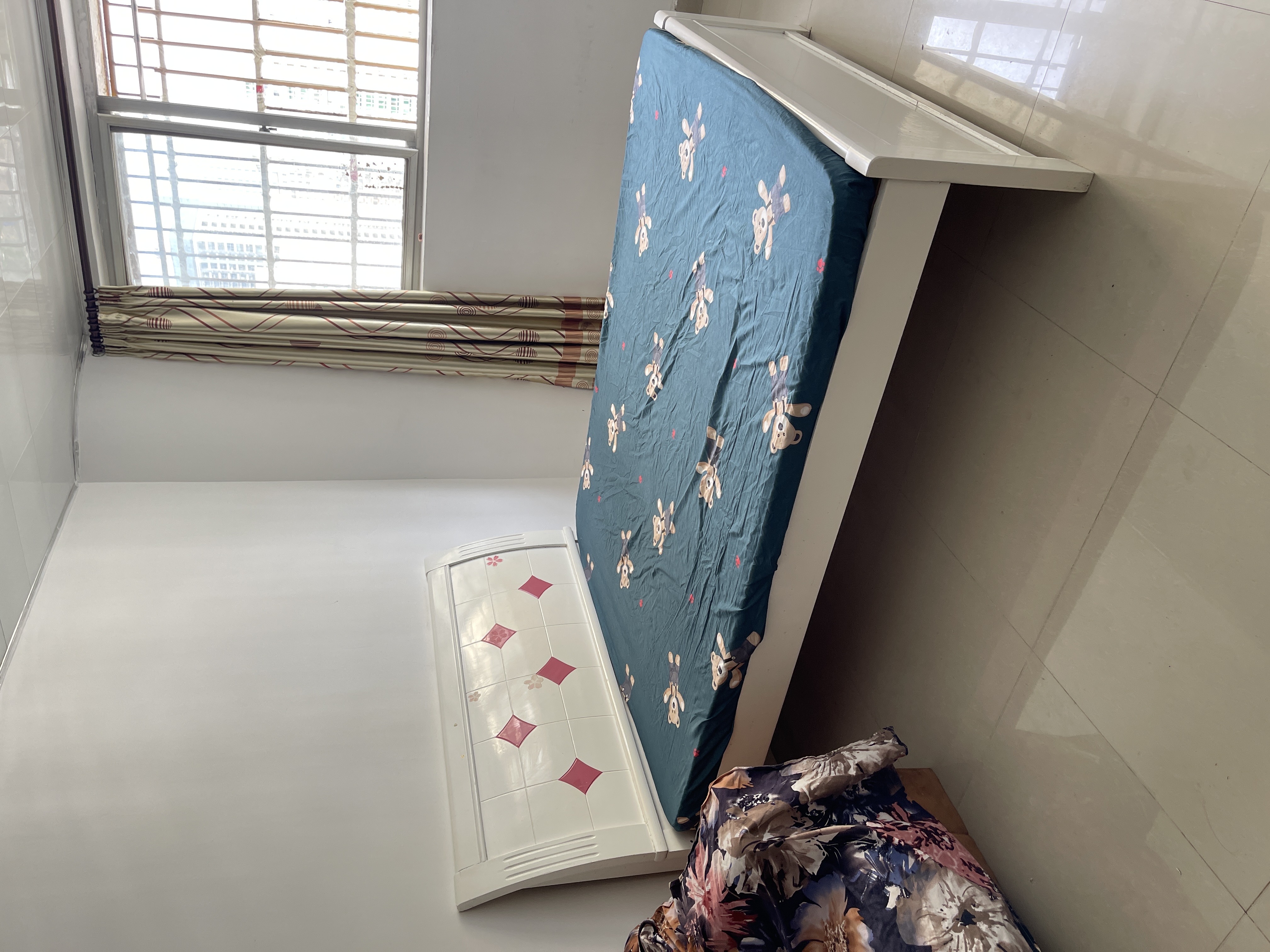 城中城  1室1厅1卫   1500.00元/月室内图