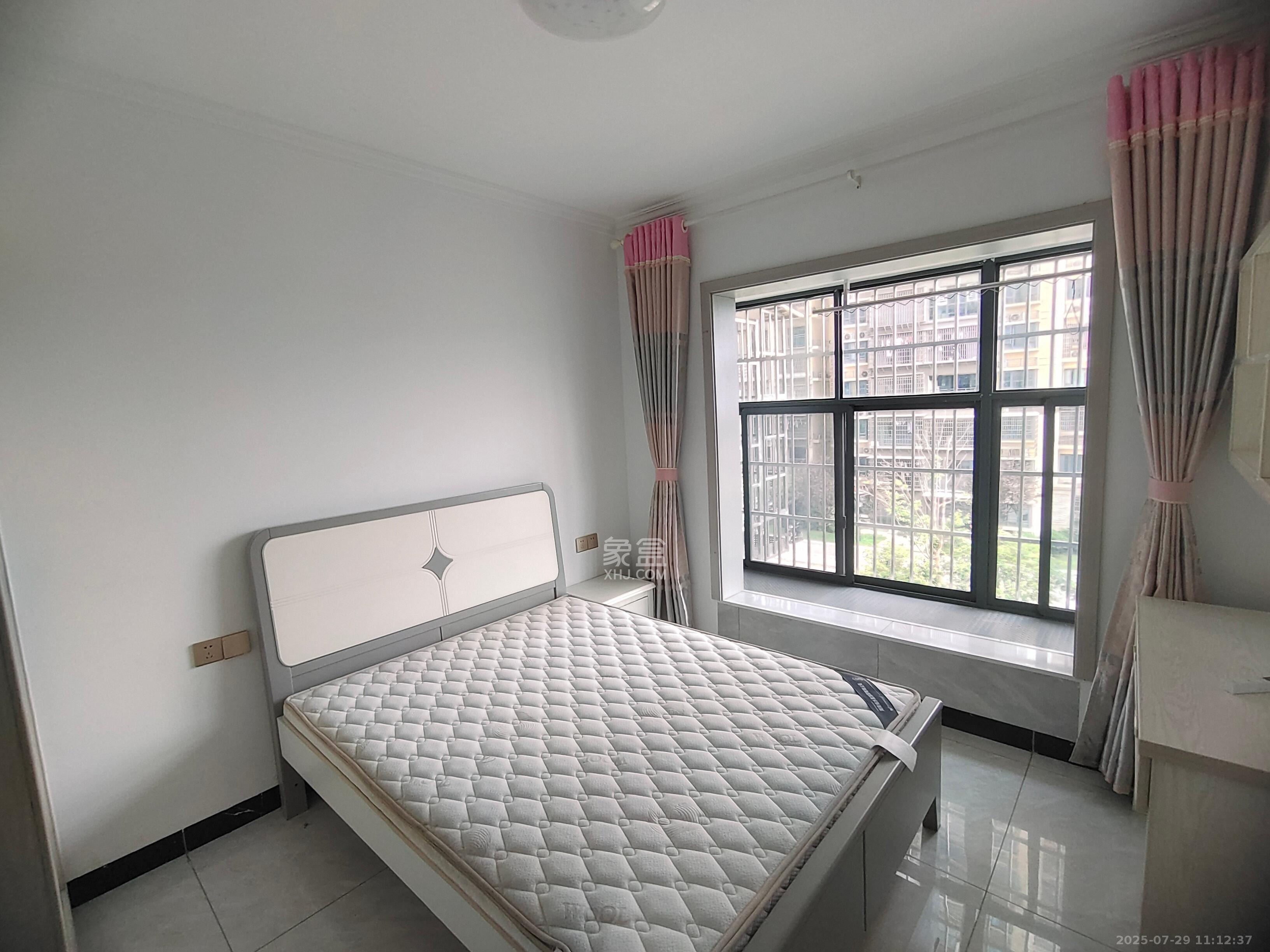 真人桥家园一期 3室1厅1卫 2100.0元/月 真人桥家园一期 3室1厅1卫 2100.0元/月室内图