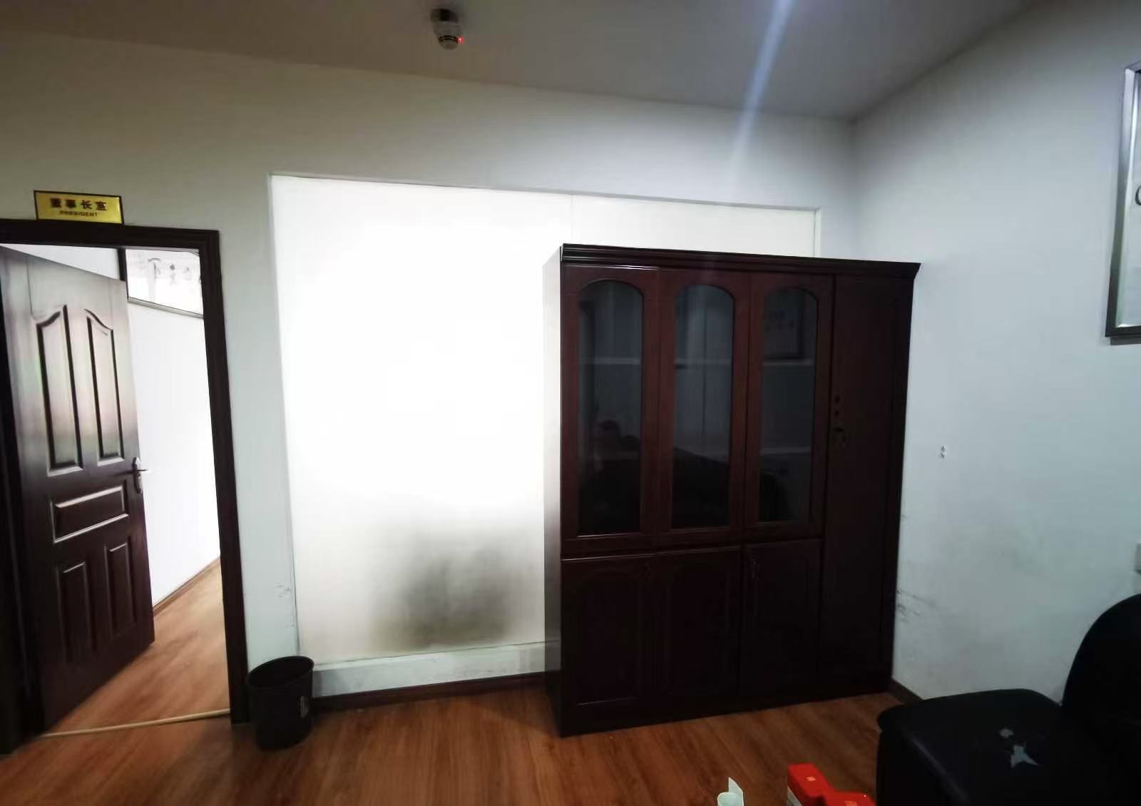 融冠亲城50写字楼 1室1厅1卫 3800.0元/月 融冠亲城50写字楼 1室1厅1卫 3800.0元/月室内图