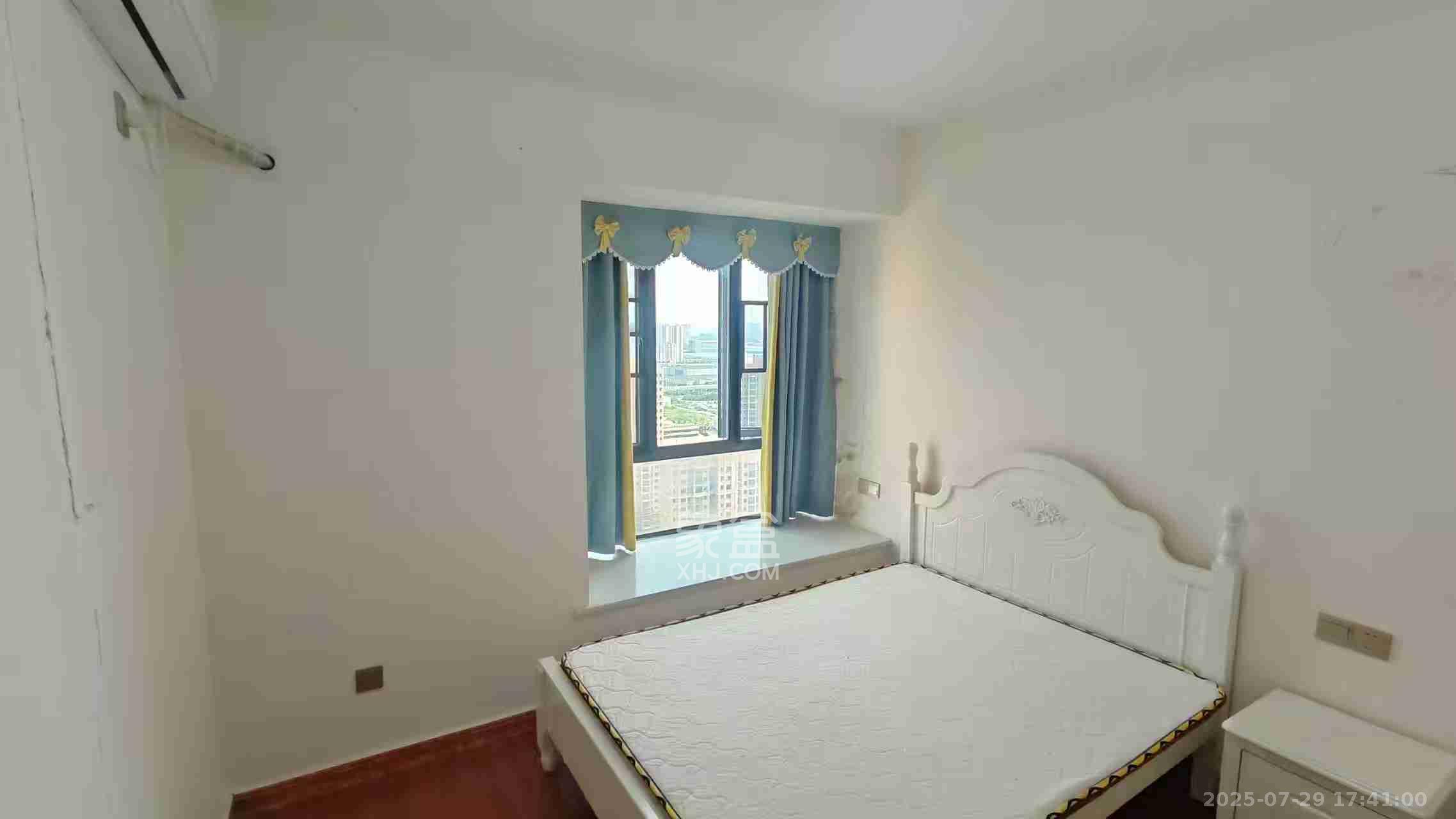 深业睿城 3室2厅2卫 2500.0元/月 深业睿城 3室2厅2卫 2500.0元/月室内图