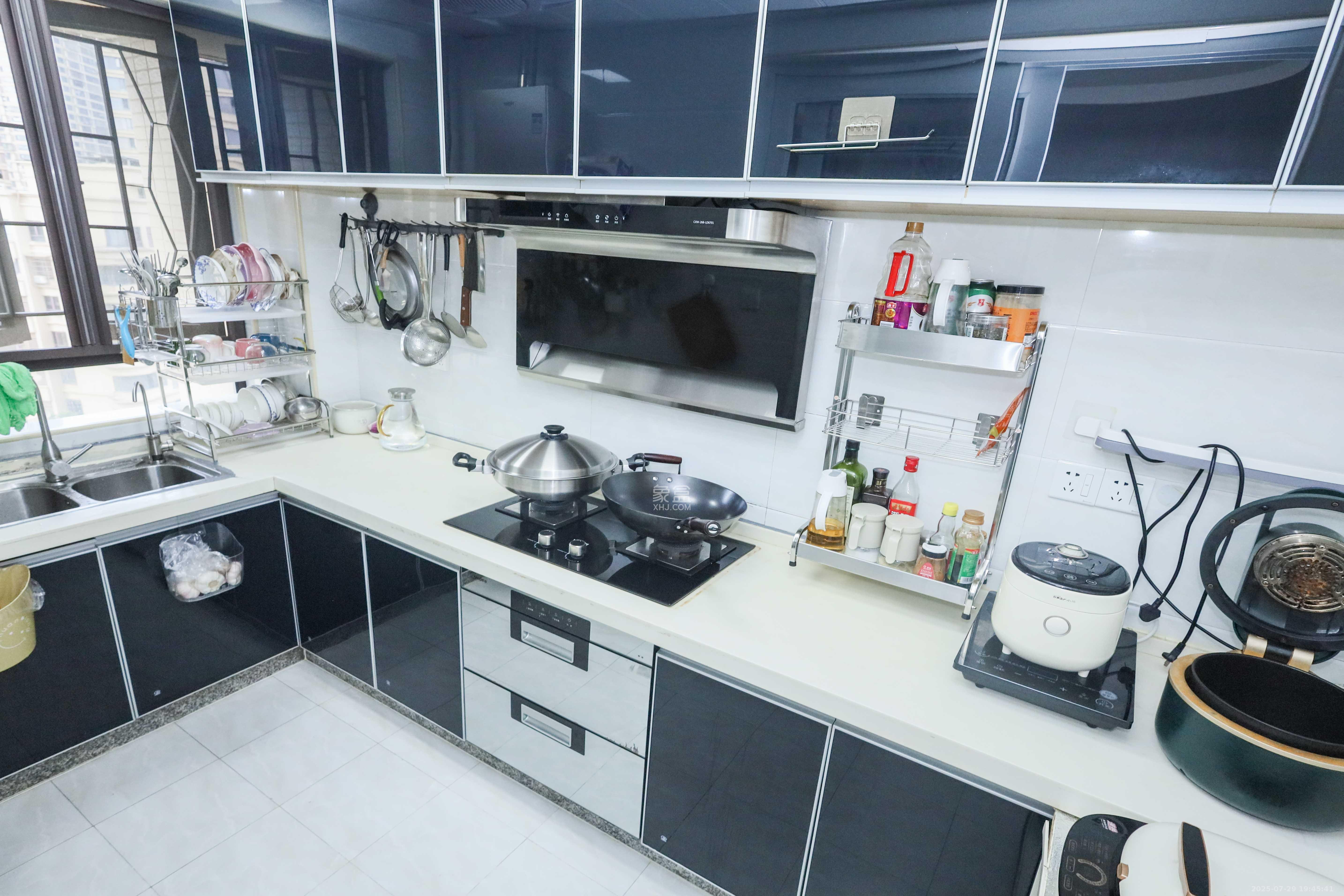 保利麓谷林语F区  3室2厅1卫   98.00万厨房