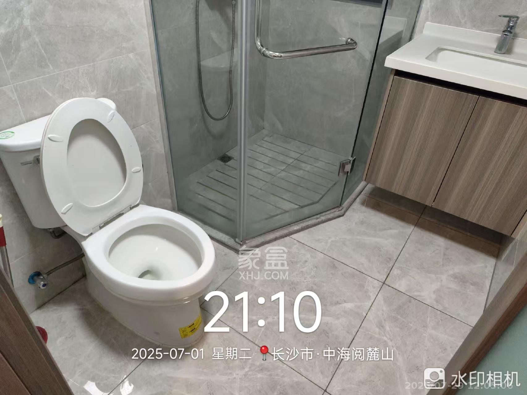 中海阅麓山二期  4室2厅2卫    3500.0元/月室内图