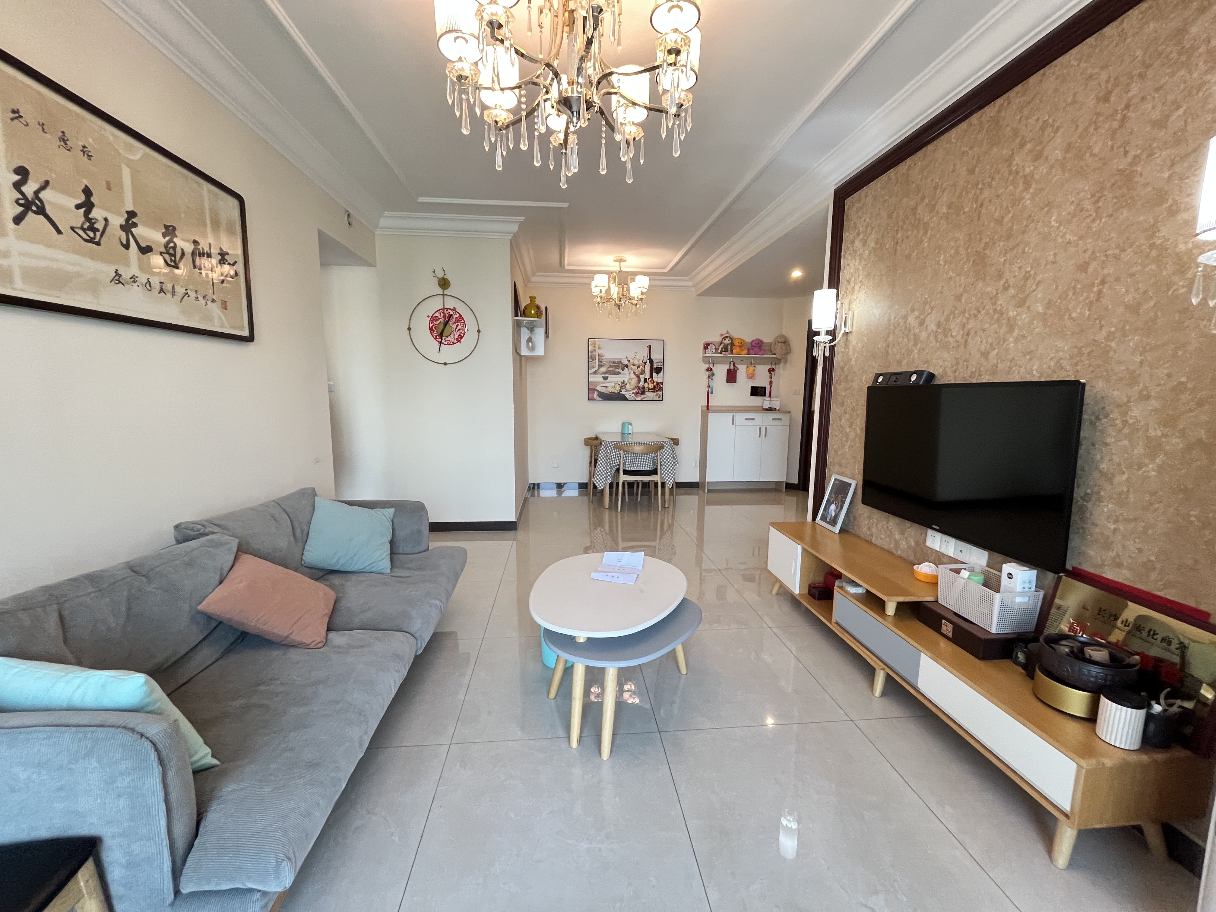 恒大绿洲 2室1厅1卫 49.8万 恒大绿洲 2室1厅1卫 49.8万客厅