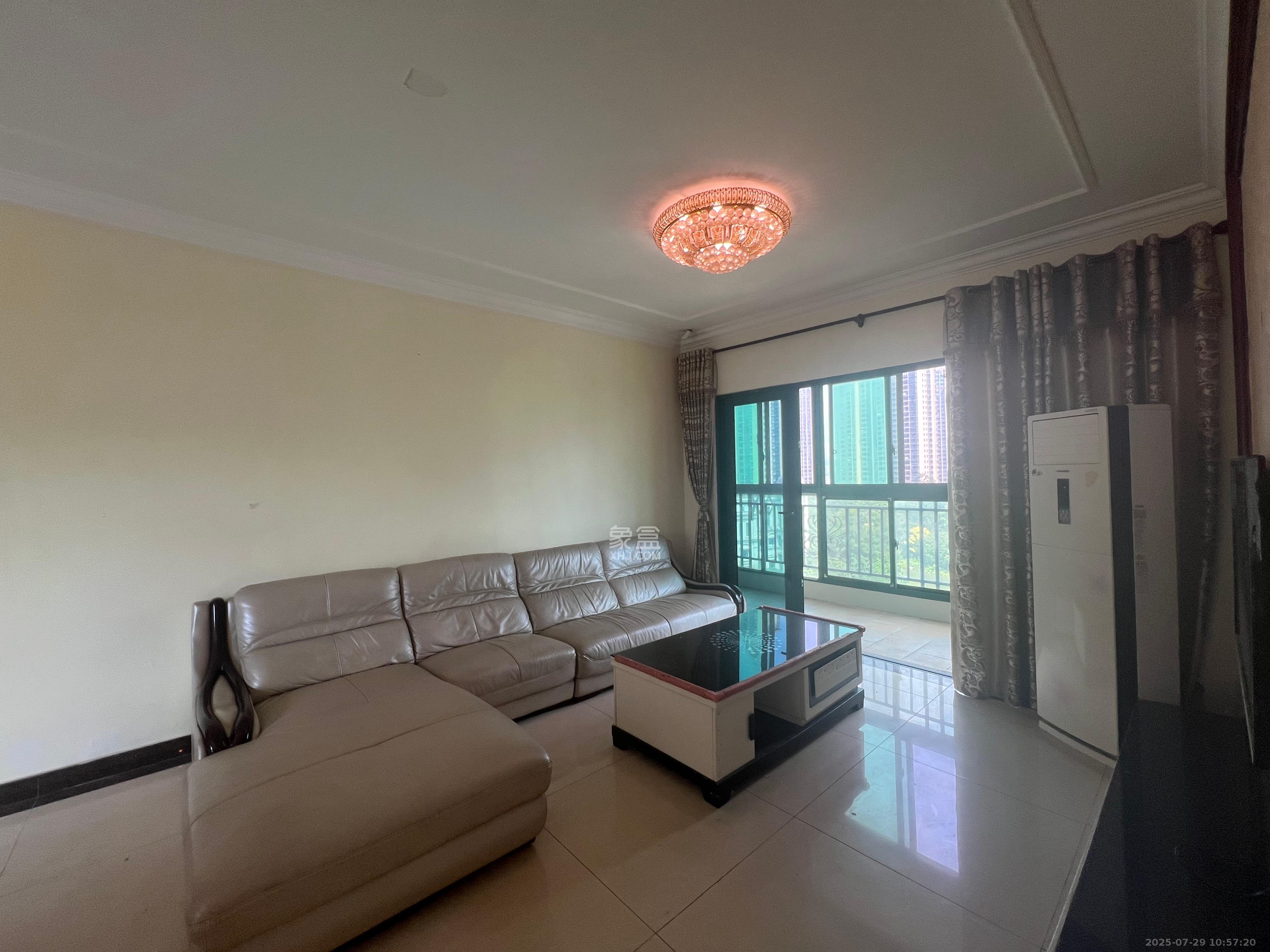 恒大雅苑 3室2厅2卫 2600.0元/月 恒大雅苑 3室2厅2卫 2600.0元/月室内图