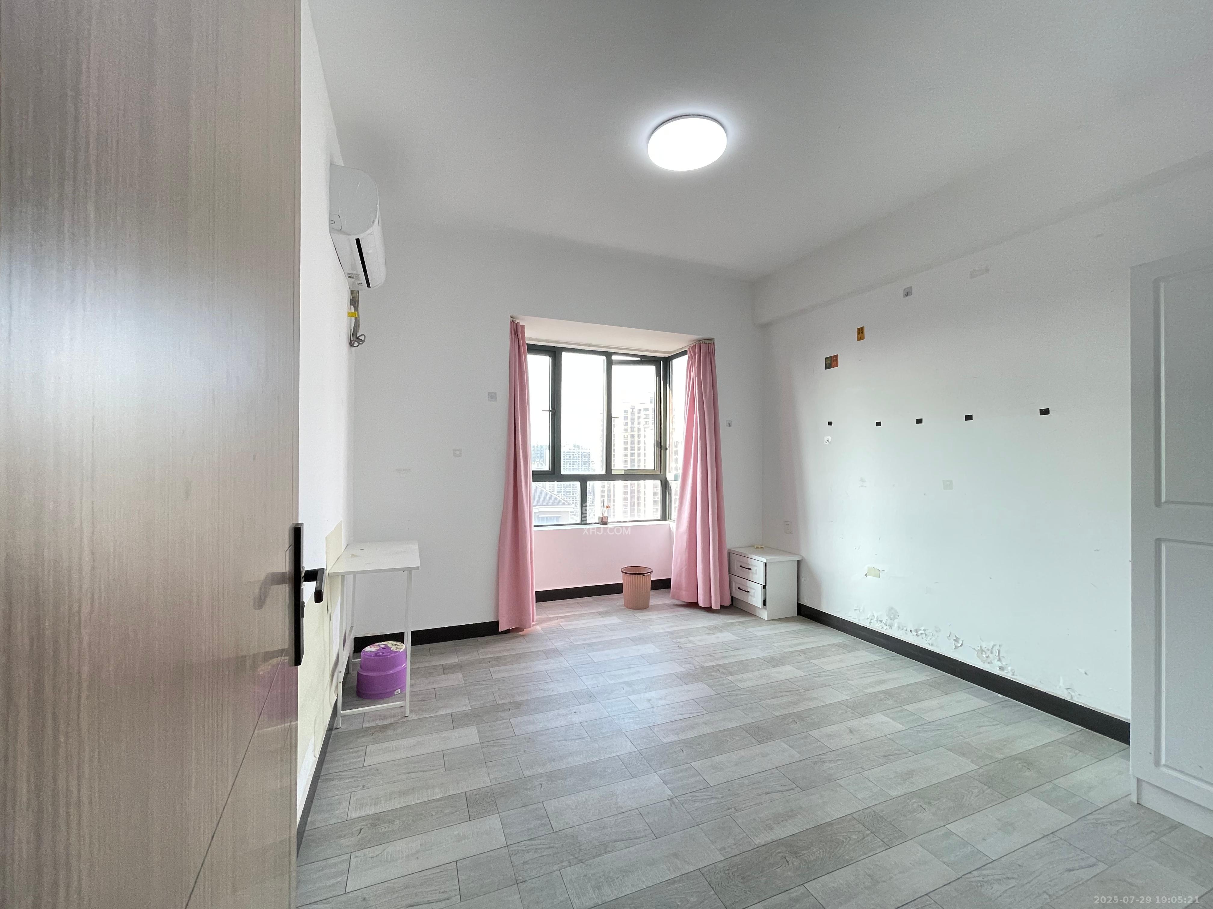 金湘苑(星澜之悦) 4室2厅2卫 2500.0元/月 金湘苑(星澜之悦) 4室2厅2卫 2500.0元/月室内图