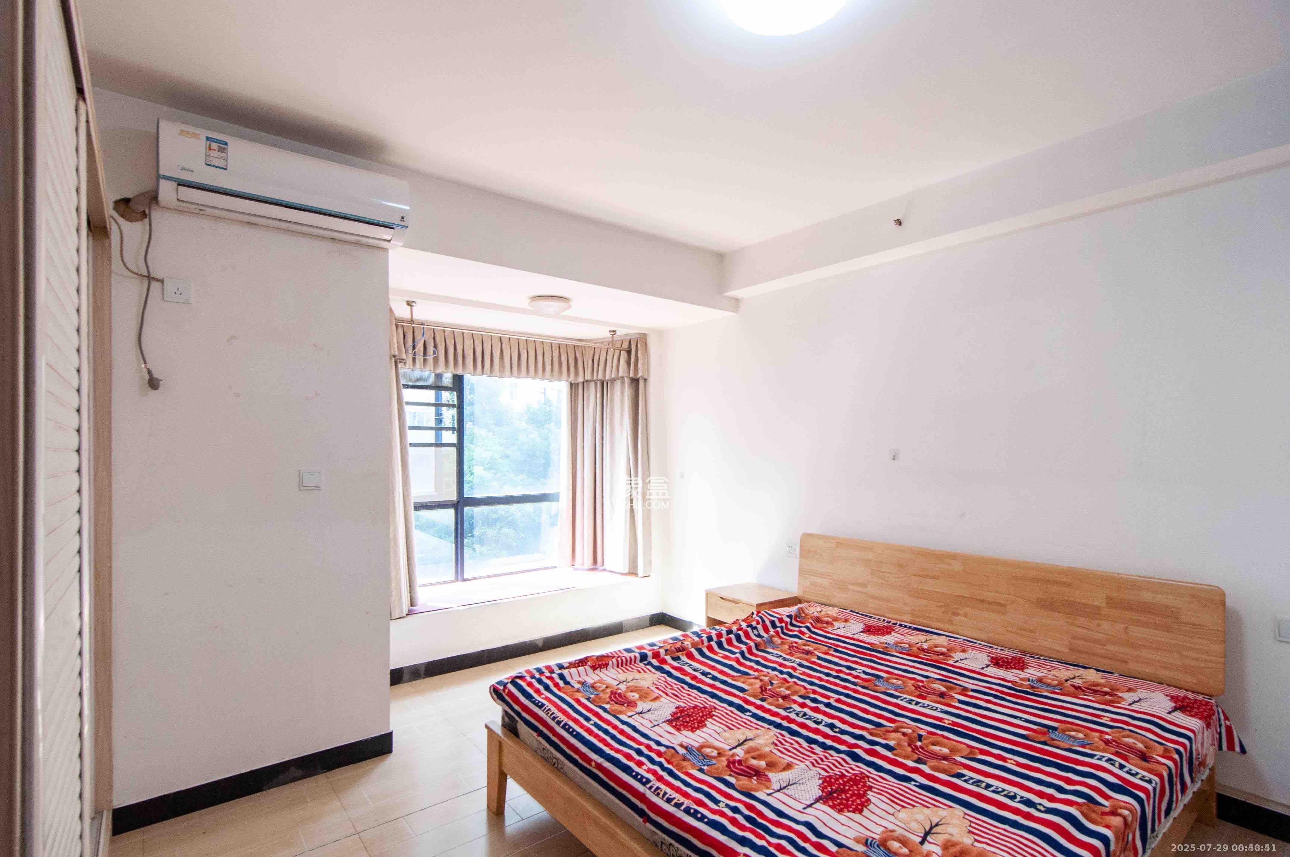 佳兴国际汇  2室2厅1卫    2400.0元/月室内图