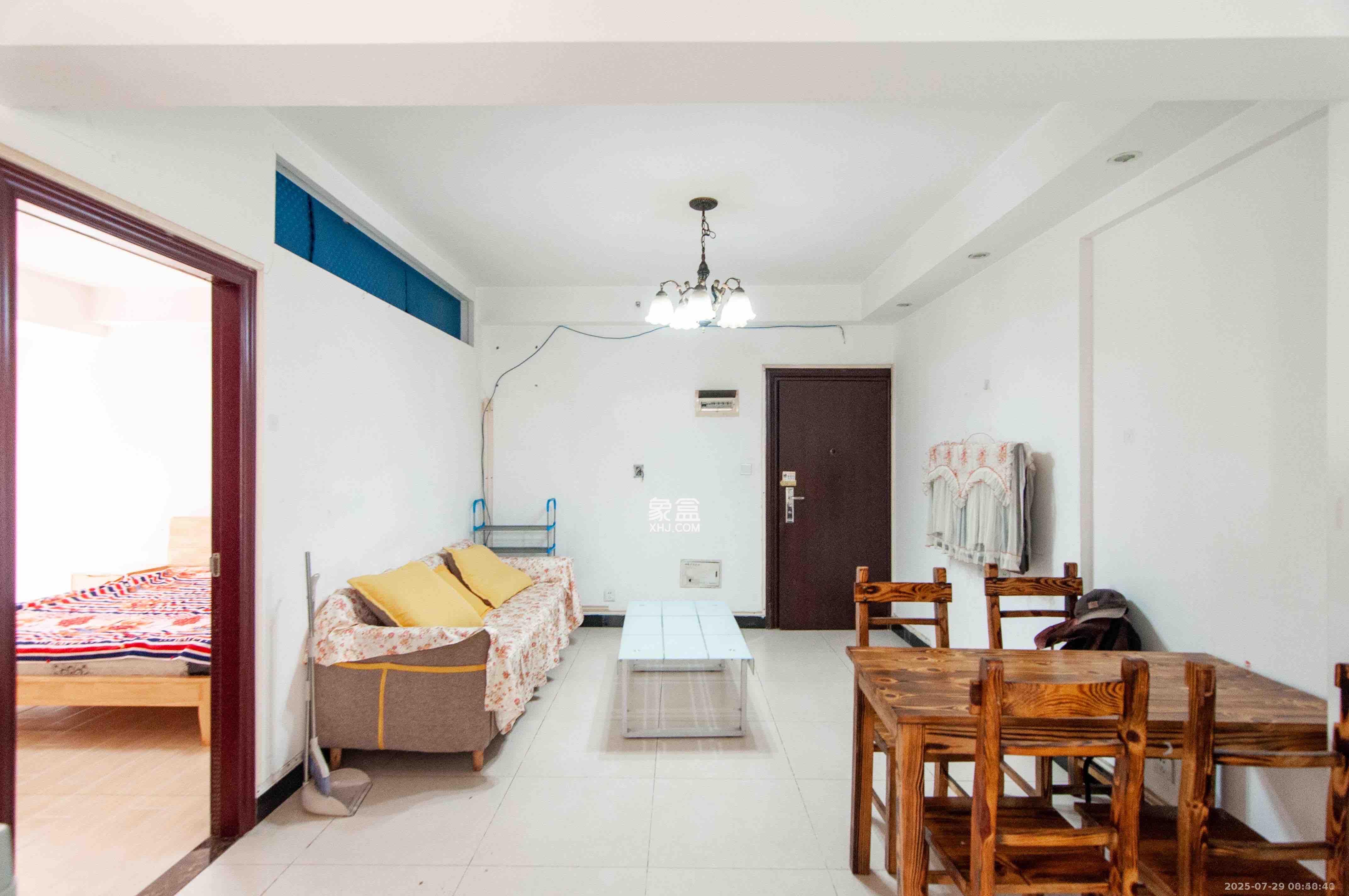 佳兴国际汇  2室2厅1卫    2400.0元/月室内图