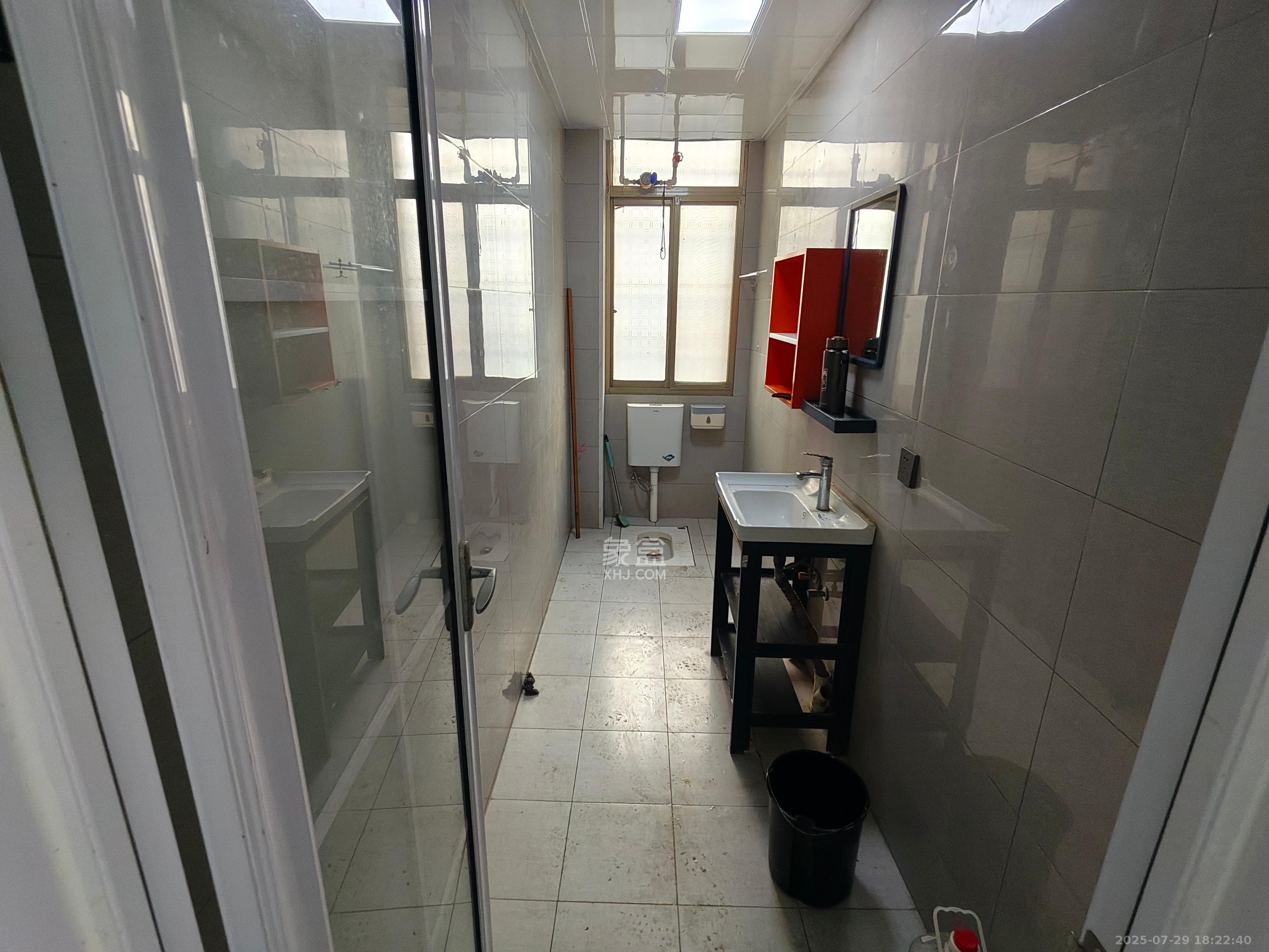 银星小区  1室0厅0卫    5000.0元/月 银星小区  1室0厅0卫    5000.0元/月室内图