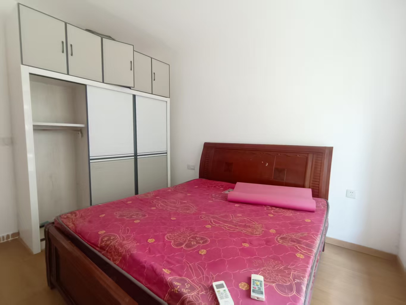 桃花里  2室2厅1卫    1280.0元/月 桃花里  2室2厅1卫    1280.0元/月室内图