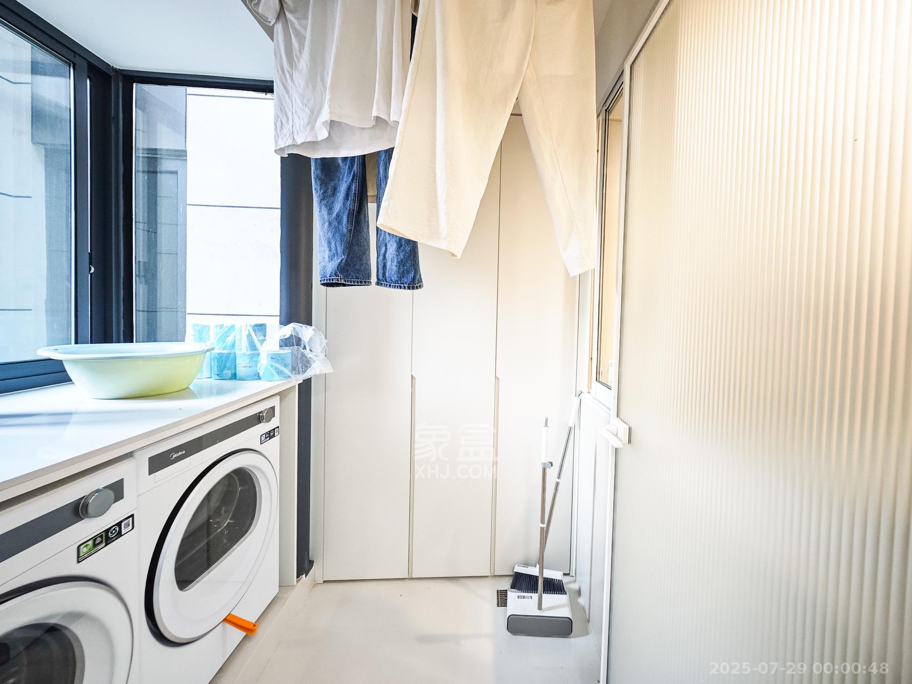 长沙北中心保利时代B区  3室2厅2卫    128.0万 长沙北中心保利时代B区  3室2厅2卫    128.0万阳台