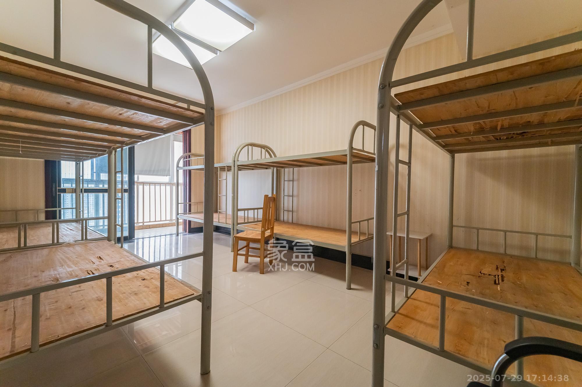 开源鑫景 3室2厅2卫 78.0万 开源鑫景 3室2厅2卫 78.0万卧室