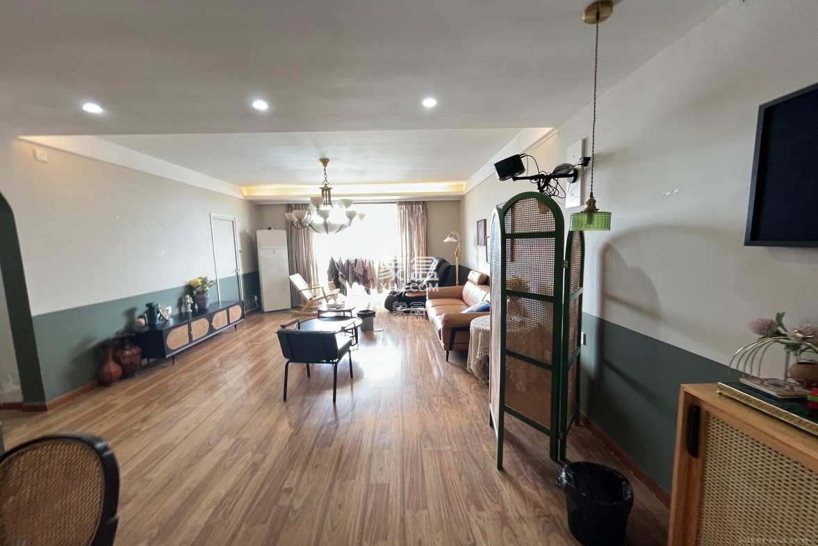 都市阳光大厦 3室2厅1卫 6000.0元/月 都市阳光大厦 3室2厅1卫 6000.0元/月室内图