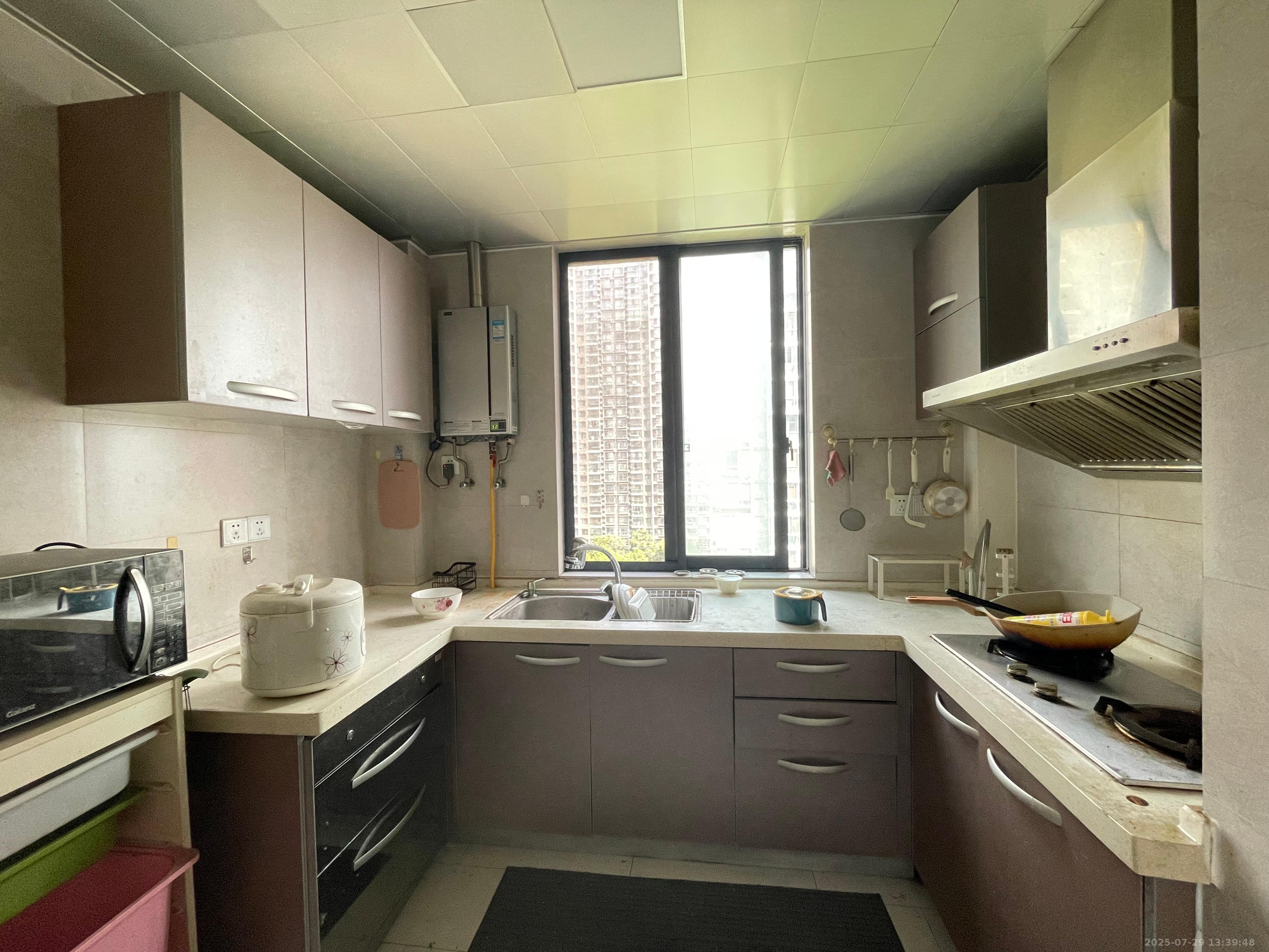 湘江世纪城赏江苑 2室2厅1卫 2300.0元/月 湘江世纪城赏江苑 2室2厅1卫 2300.0元/月室内图