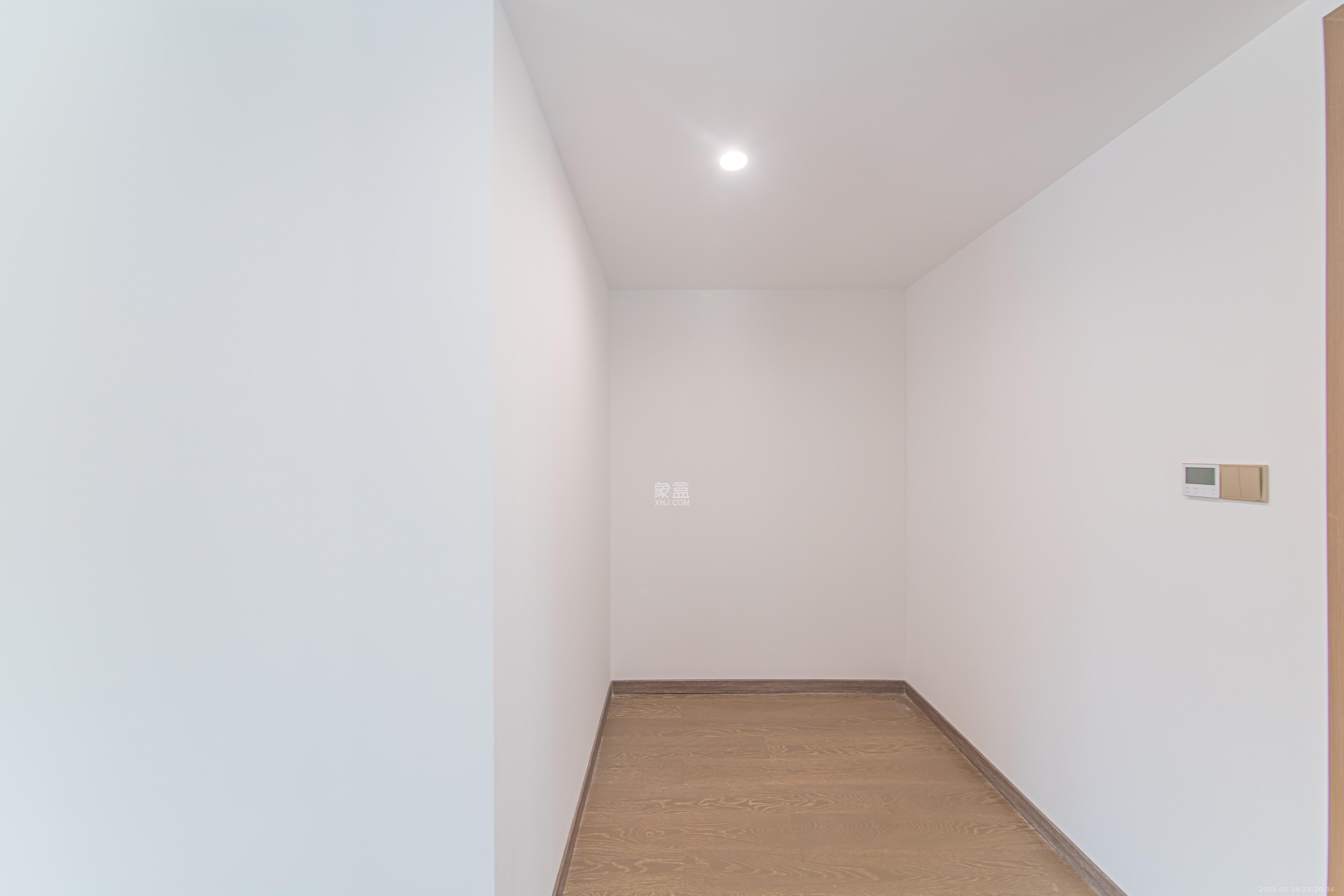 江悦和鸣 4室2厅2卫 220.0万 江悦和鸣 4室2厅2卫 220.0万其他