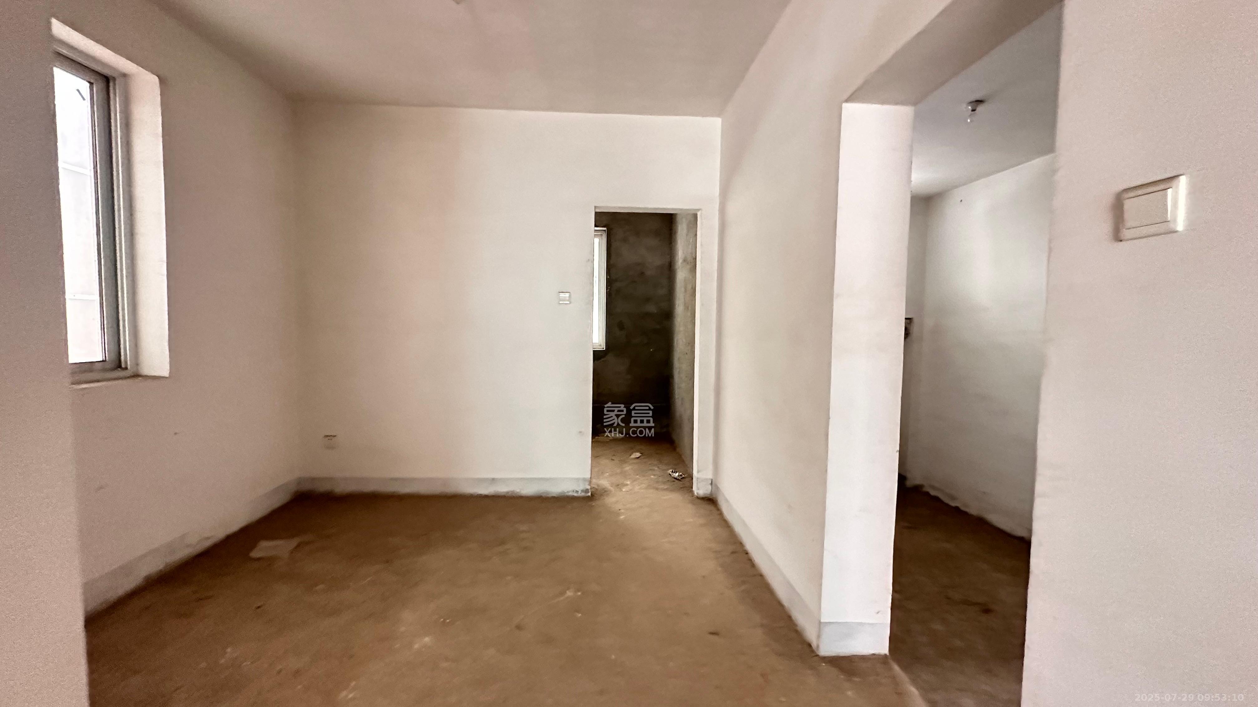 湘路家园  6室3厅4卫    2000.0元/月 湘路家园  6室3厅4卫    2000.0元/月室内图