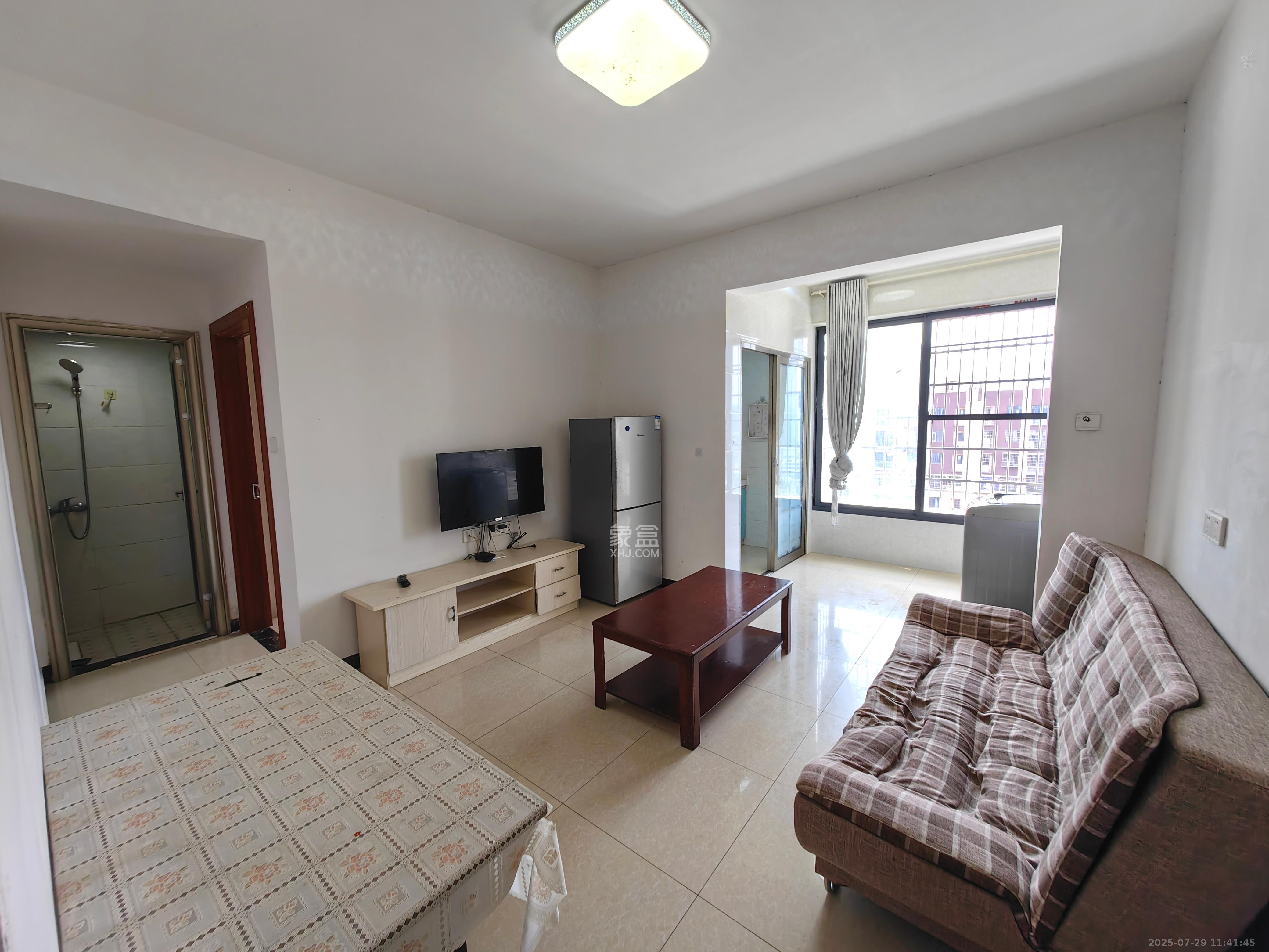 嘉顺苑  1室1厅1卫    1400.0元/月室内图