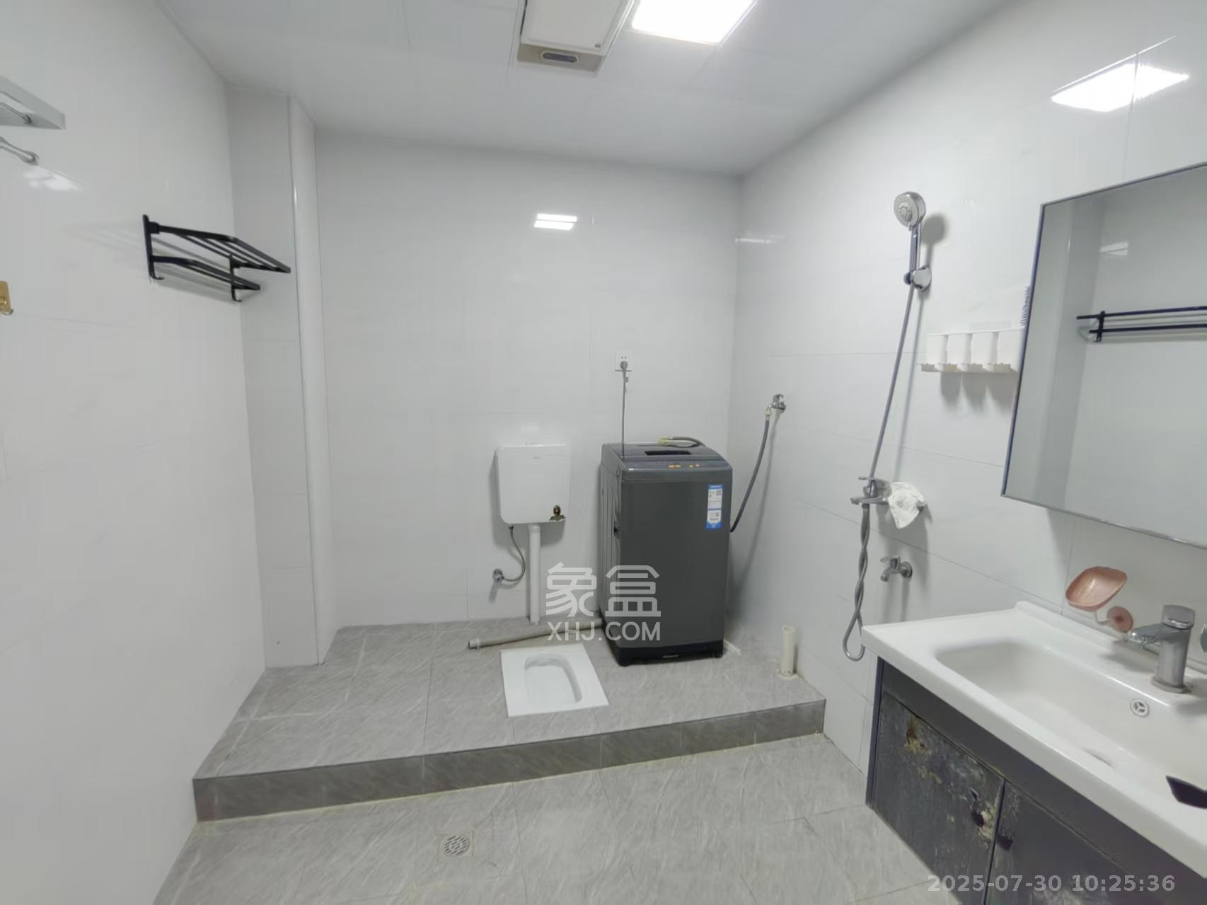 高桥百货皮具城  2室1厅1卫   1400.00元/月室内图