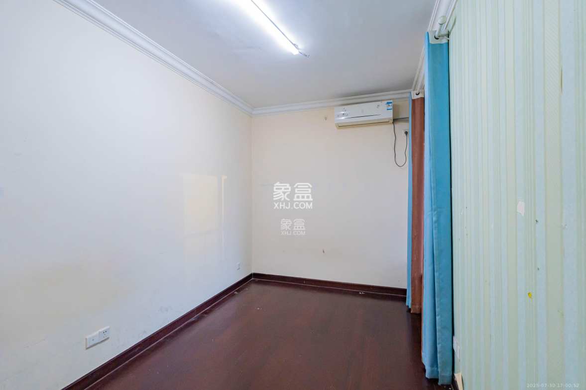 恒大雅苑  3室2厅2卫    2500.0元/月 恒大雅苑  3室2厅2卫    2500.0元/月室内图