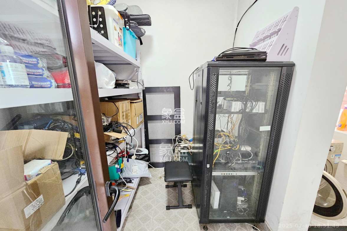 融科檀香山(融科紫檀、香山国际) 5室2厅3卫 280.0万 融科檀香山(融科紫檀、香山国际) 5室2厅3卫 280.0万其他