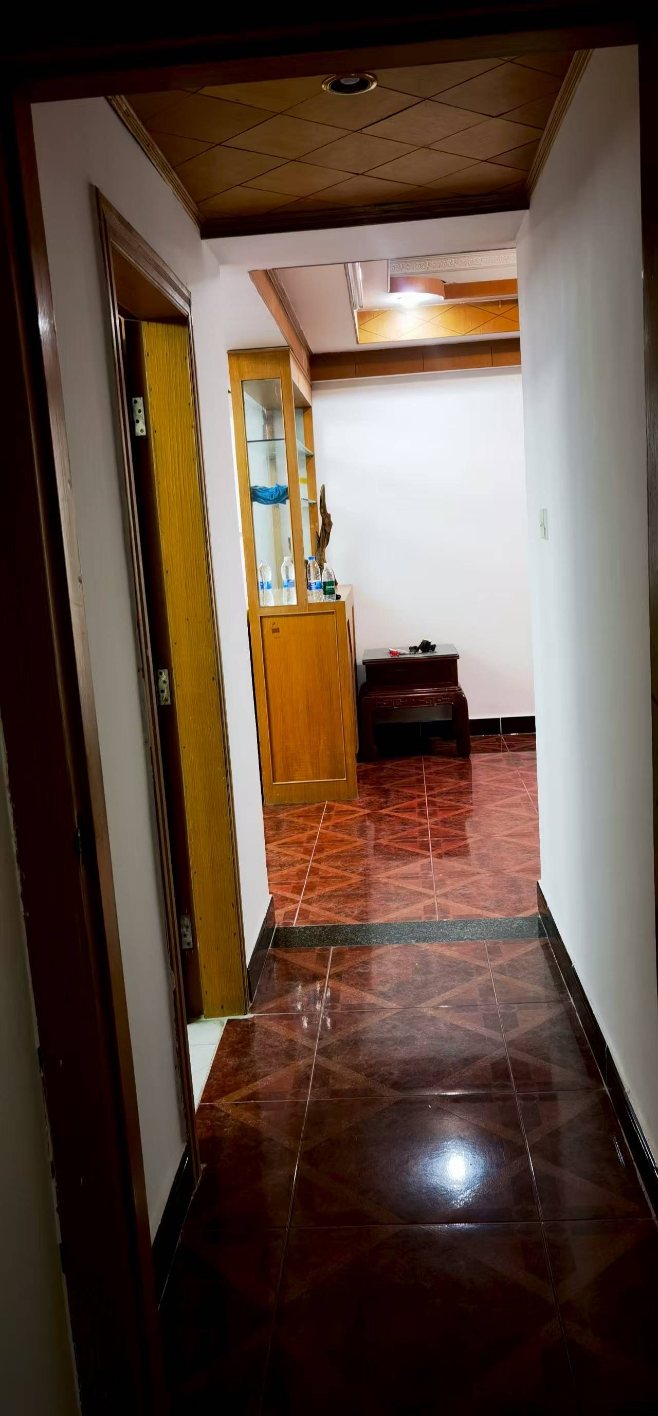 天鹅花园 1室0厅0卫 2500.0元/月 天鹅花园 1室0厅0卫 2500.0元/月室内图