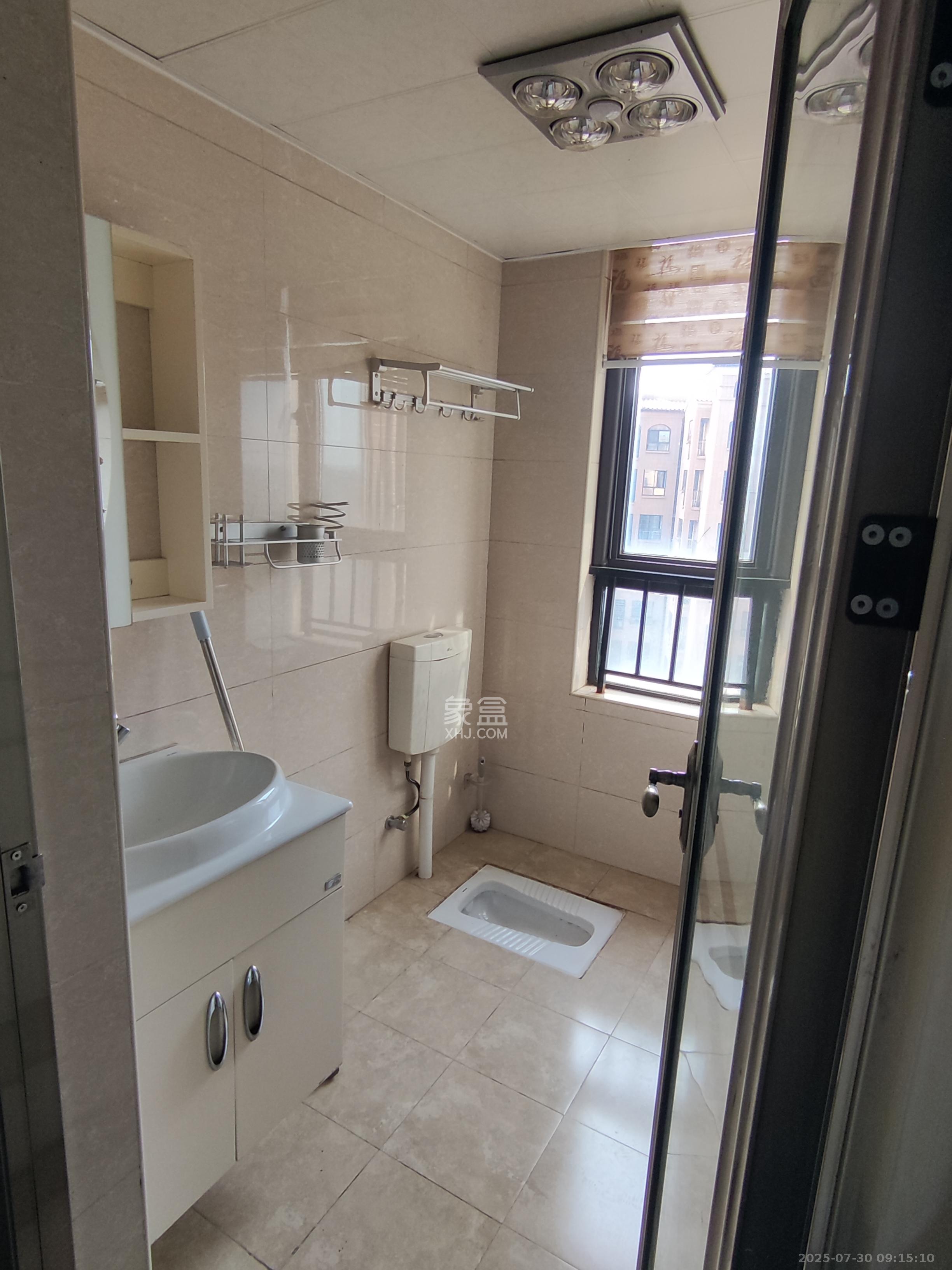 中信凯旋蓝岸(中信新城三期)  1室0厅1卫    1300.0元/月 中信凯旋蓝岸(中信新城三期)  1室0厅1卫    1300.0元/月室内图