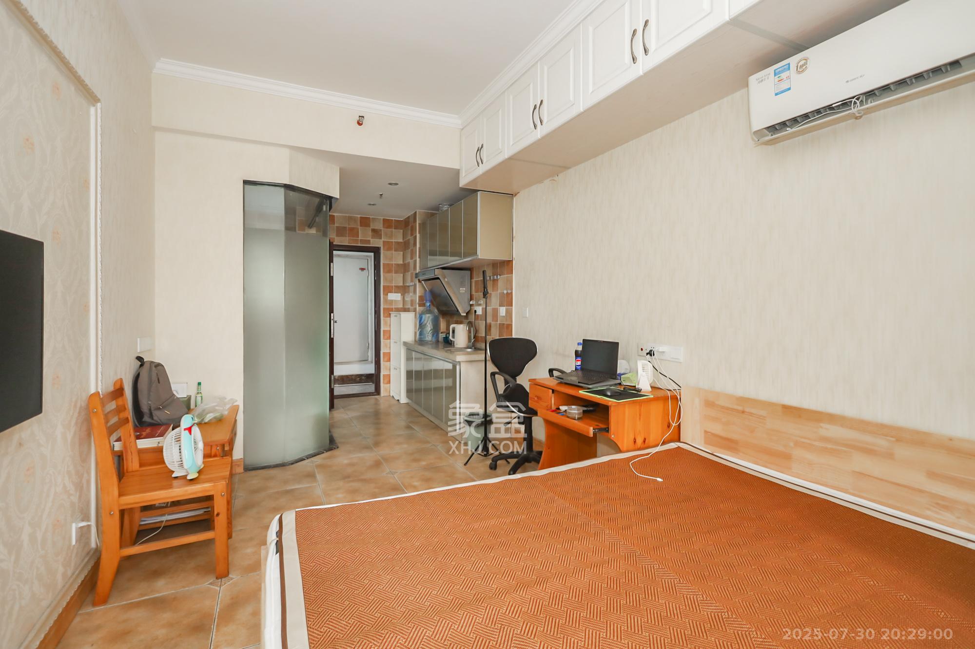 绿地中央广场  1室1厅1卫    24.0万 绿地中央广场  1室1厅1卫    24.0万其他