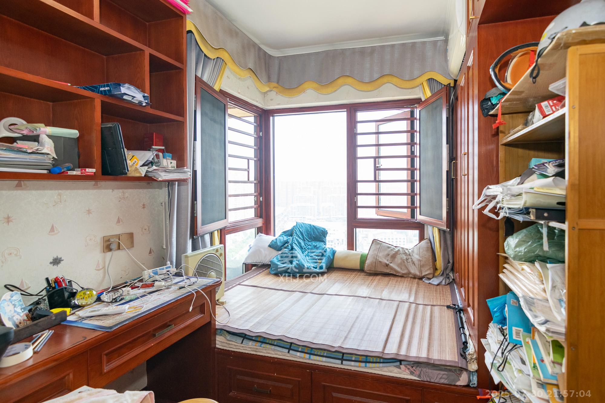 润和山水郡 4室2厅2卫 138.0万 润和山水郡 4室2厅2卫 138.0万卧室