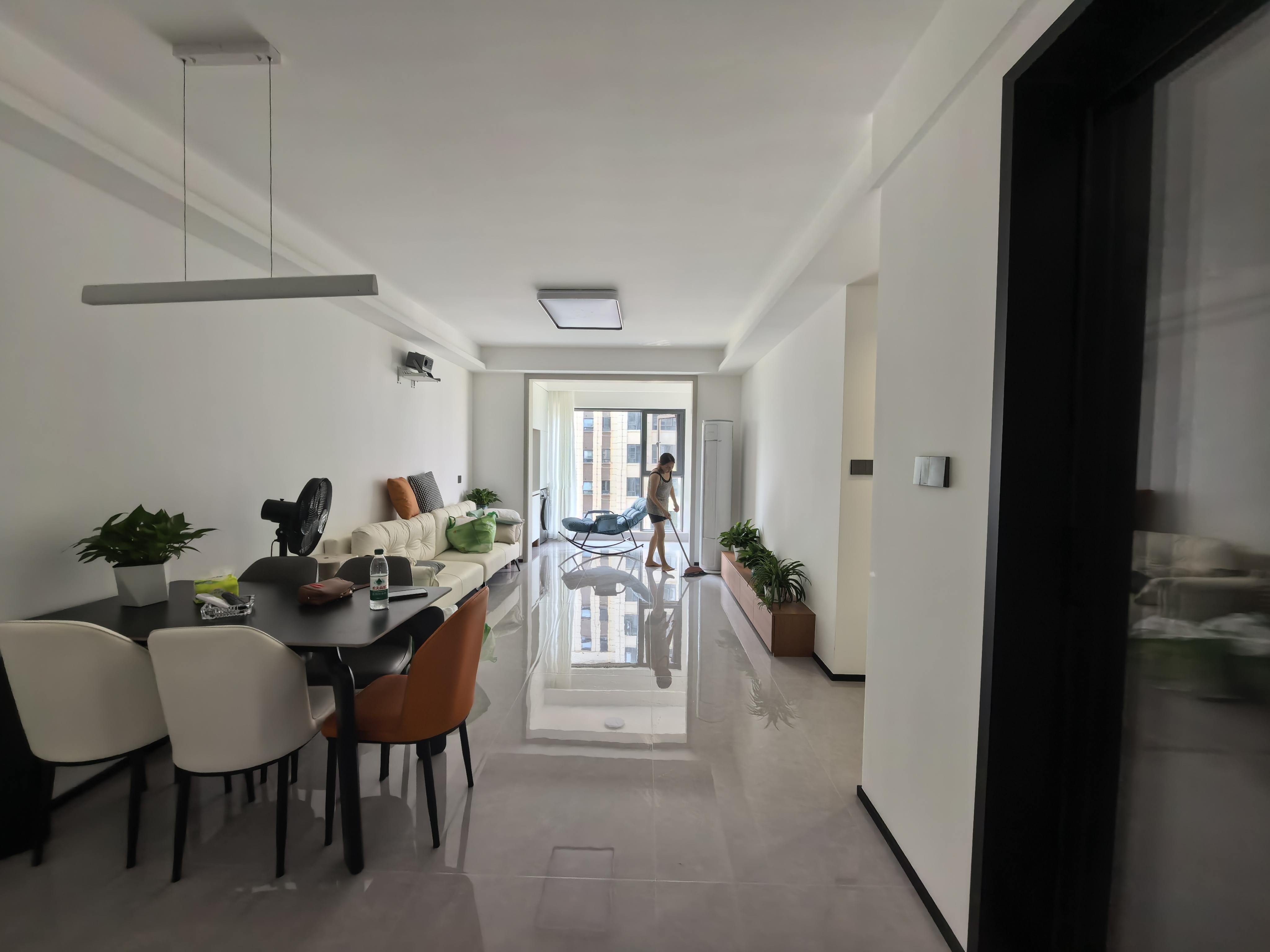 荣盛花语书苑 3室2厅1卫 2100.0元/月 荣盛花语书苑 3室2厅1卫 2100.0元/月室内图