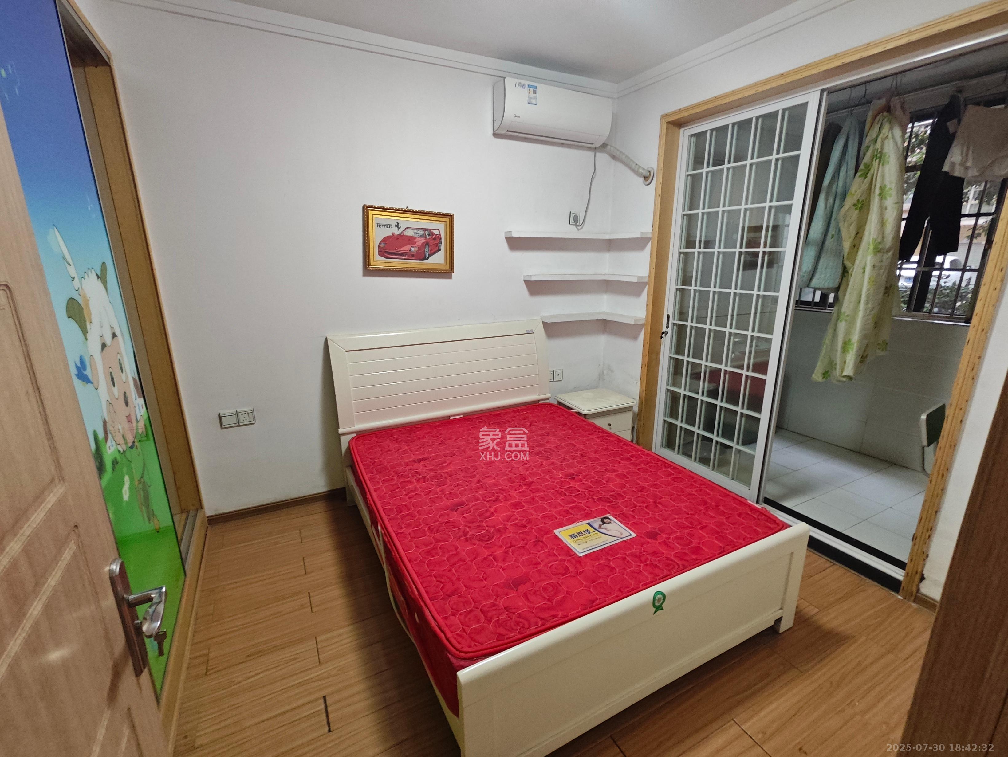 枫华府第 2室2厅1卫 1700.0元/月 枫华府第 2室2厅1卫 1700.0元/月室内图